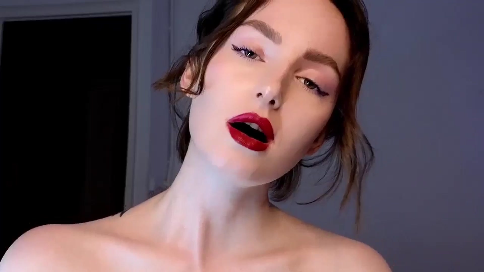Gallery image thumbnail from Red_Lips_Girl's myfreecams stream on, 06/08/2025, 23:13 image 20 of 20