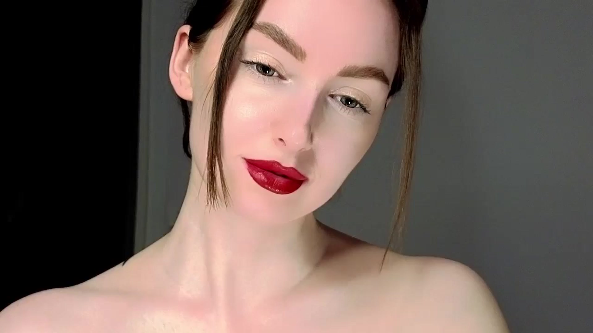 Gallery image thumbnail from Red_Lips_Girl's myfreecams stream on, 06/13/2025, 21:32 image 17 of 20