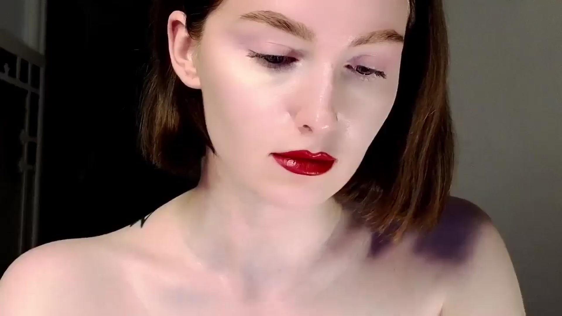 Gallery image thumbnail from Red_Lips_Girl's myfreecams stream on, 06/15/2025, 21:20 image 2 of 20