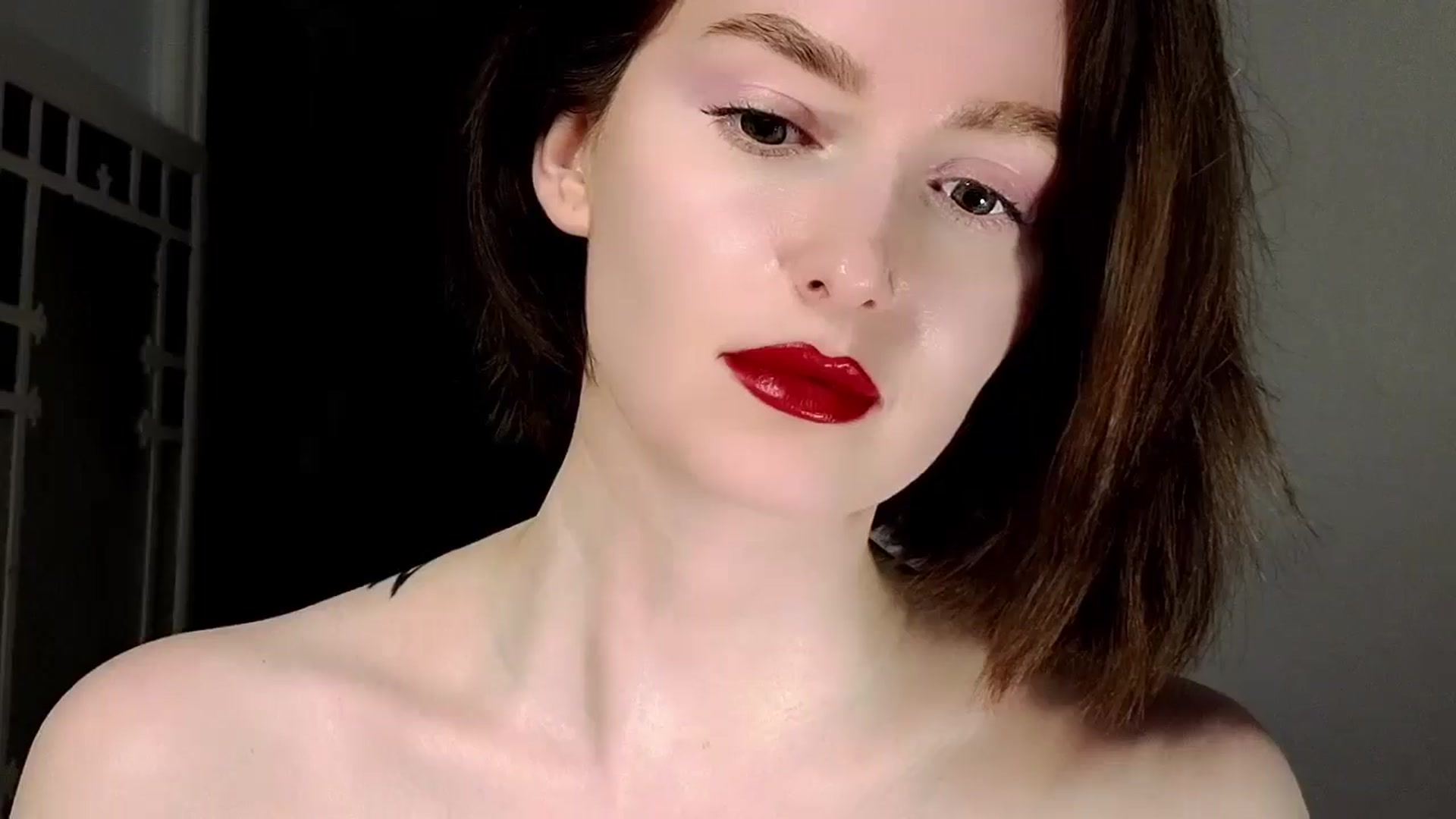Gallery image thumbnail from Red_Lips_Girl's myfreecams stream on, 06/15/2025, 21:20 image 3 of 20
