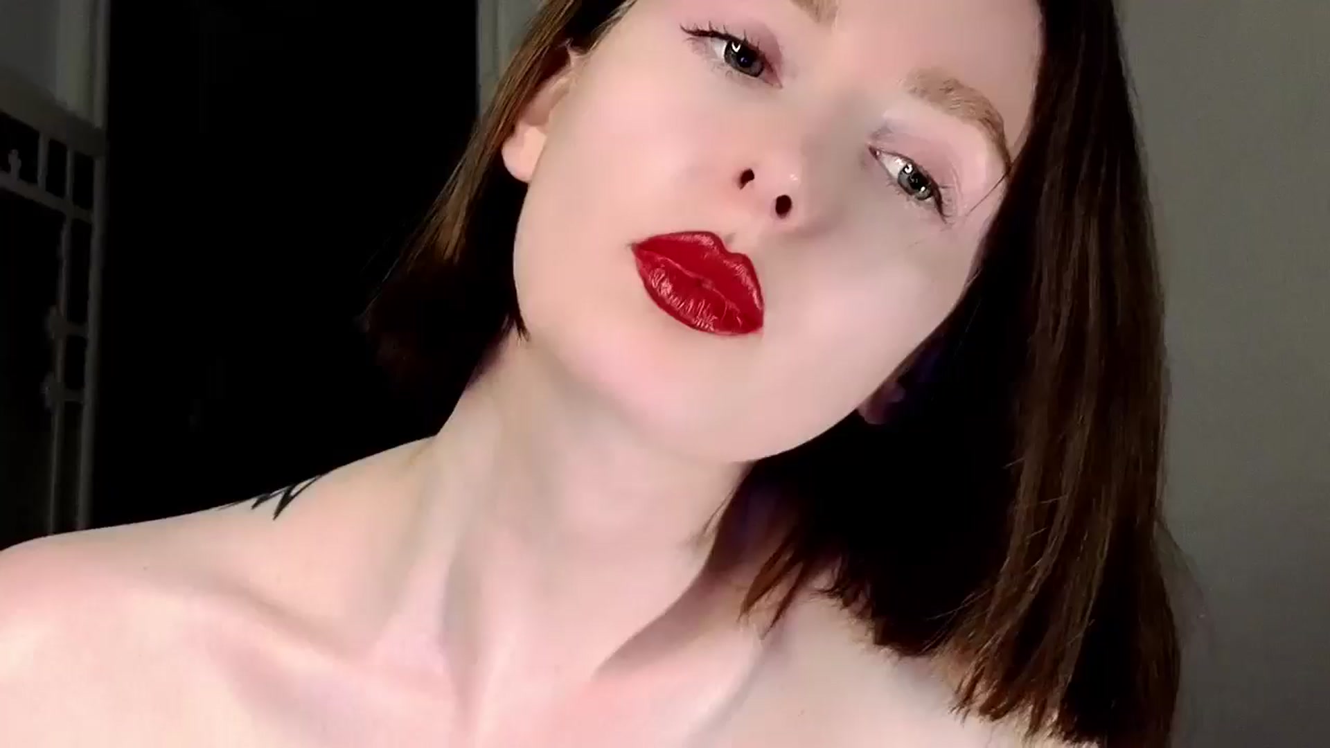 Gallery image thumbnail from Red_Lips_Girl's myfreecams stream on, 06/15/2025, 21:20 image 1 of 20