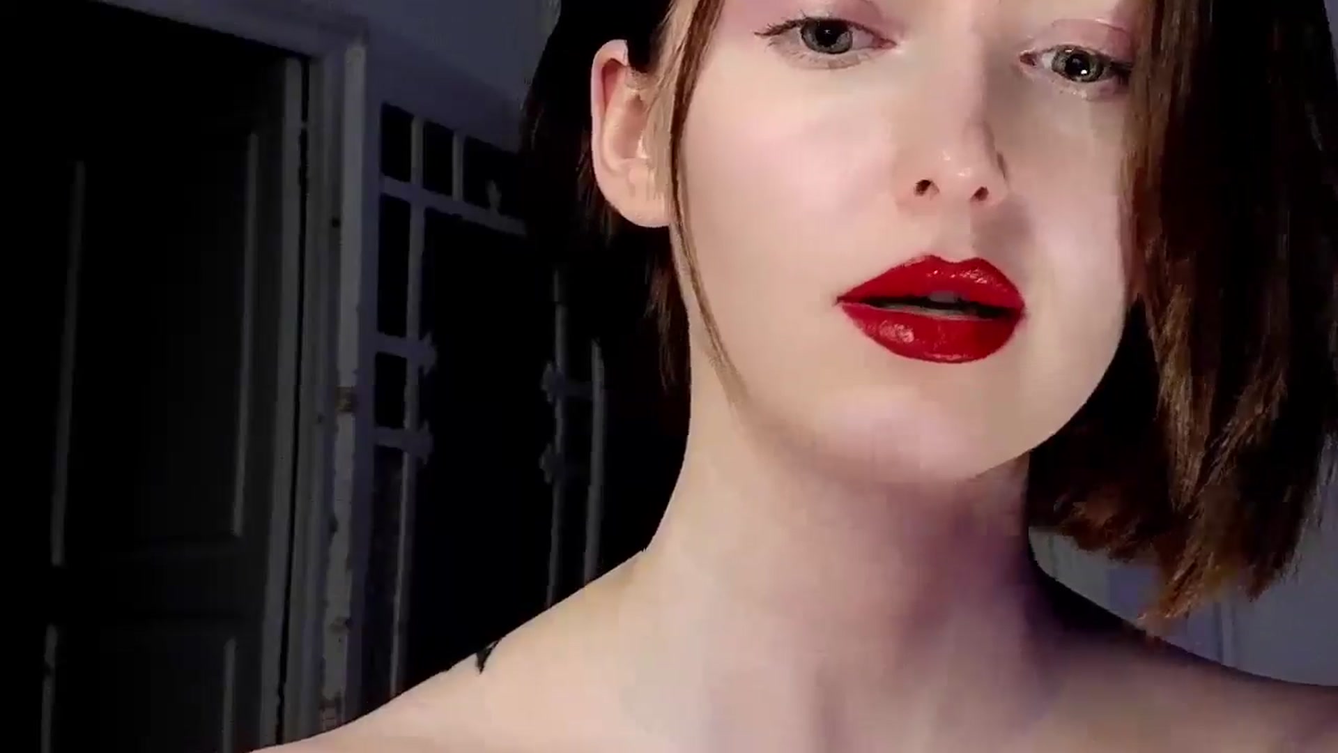 Gallery image thumbnail from Red_Lips_Girl's myfreecams stream on, 06/15/2025, 22:59 image 16 of 20