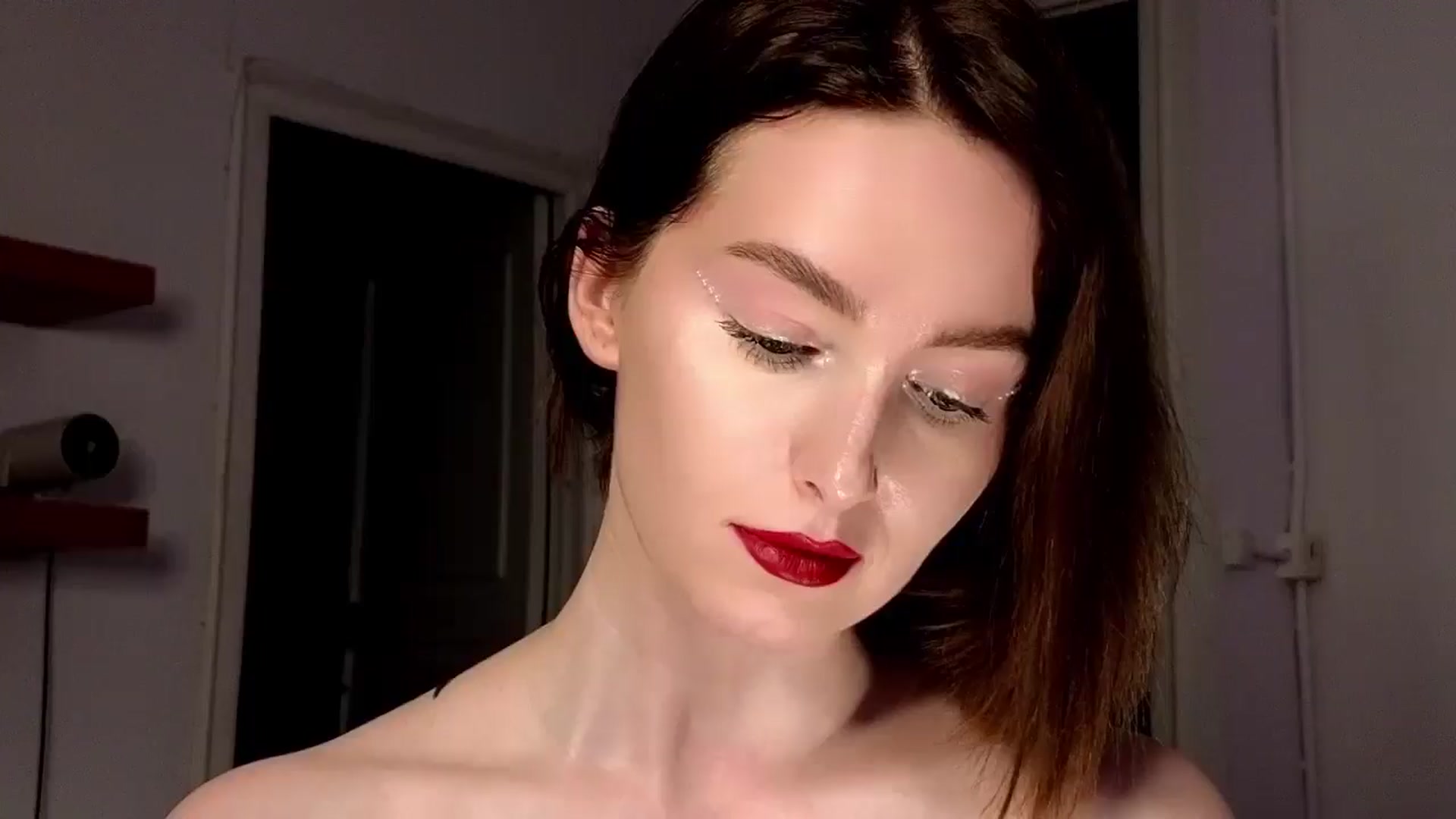 Gallery image thumbnail from Red_Lips_Girl's myfreecams stream on, 06/22/2025, 21:39 image 4 of 20