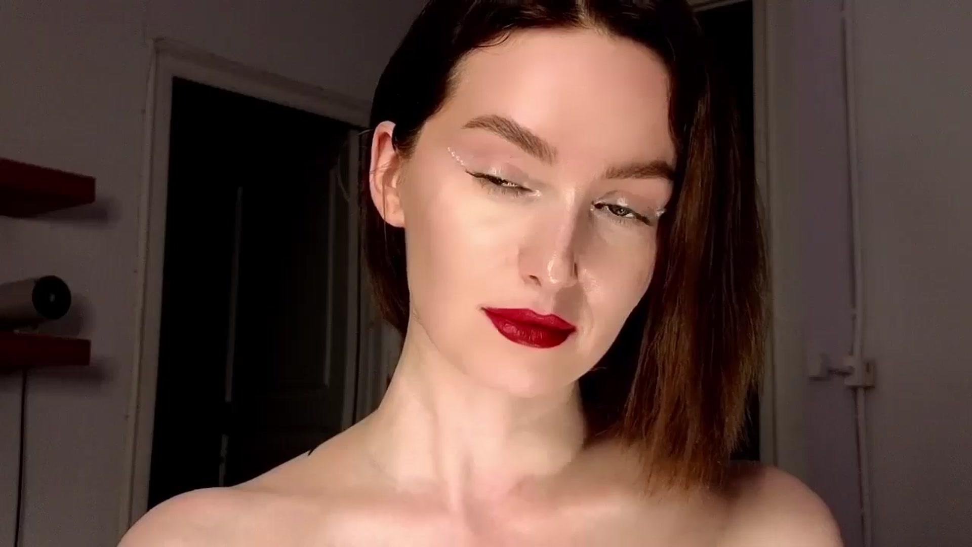 Gallery image thumbnail from Red_Lips_Girl's myfreecams stream on, 06/22/2025, 21:39 image 3 of 20