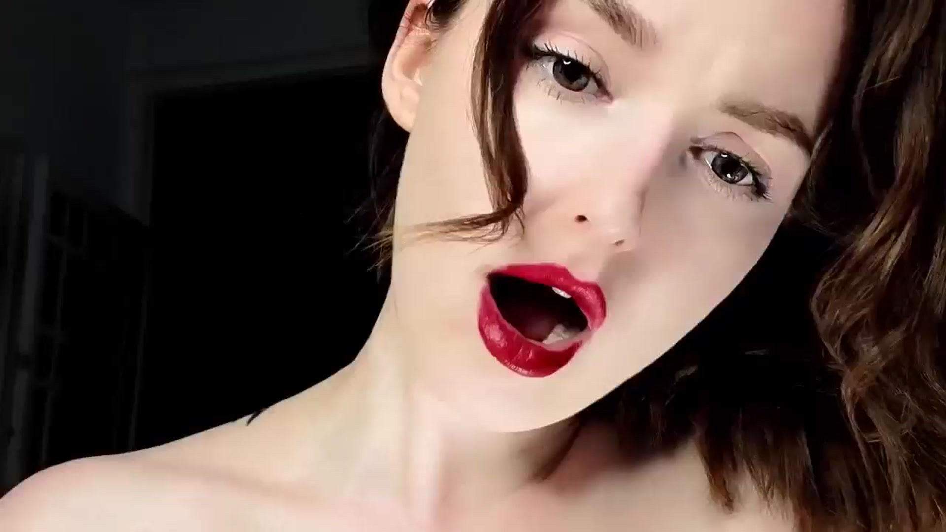 Gallery image thumbnail from Red_Lips_Girl's myfreecams stream on, 06/25/2025, 20:54 image 11 of 20
