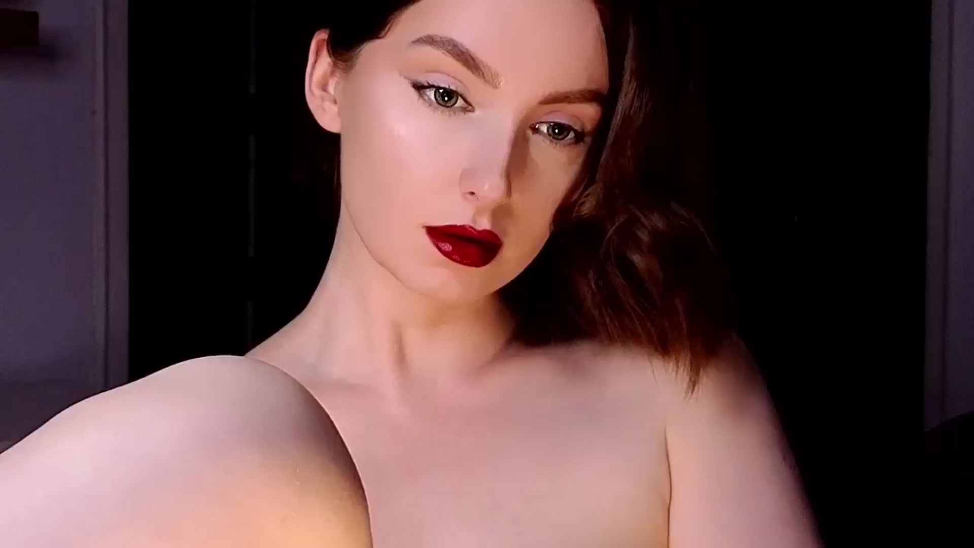 Gallery image thumbnail from Red_Lips_Girl's myfreecams stream on, 06/28/2025, 22:39 image 2 of 20