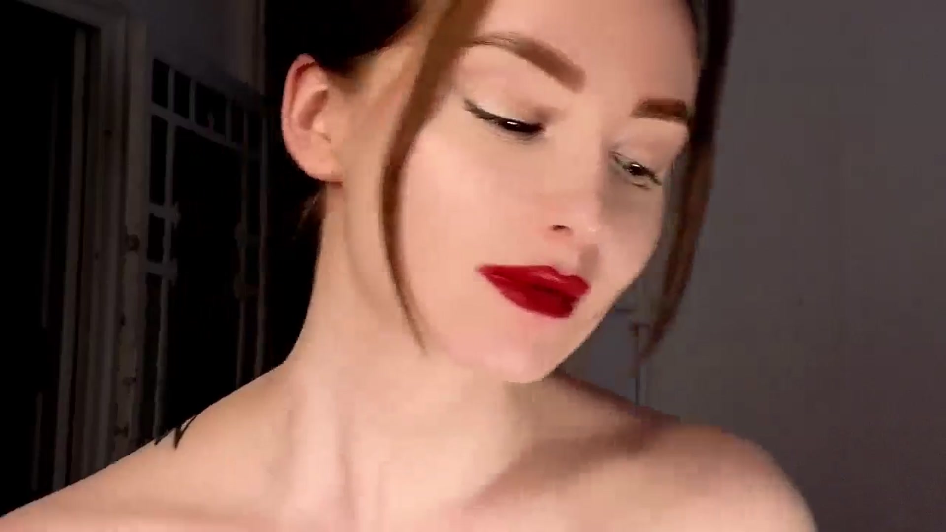 Gallery image thumbnail from Red_Lips_Girl's myfreecams stream on, 06/30/2025, 23:07 image 2 of 20