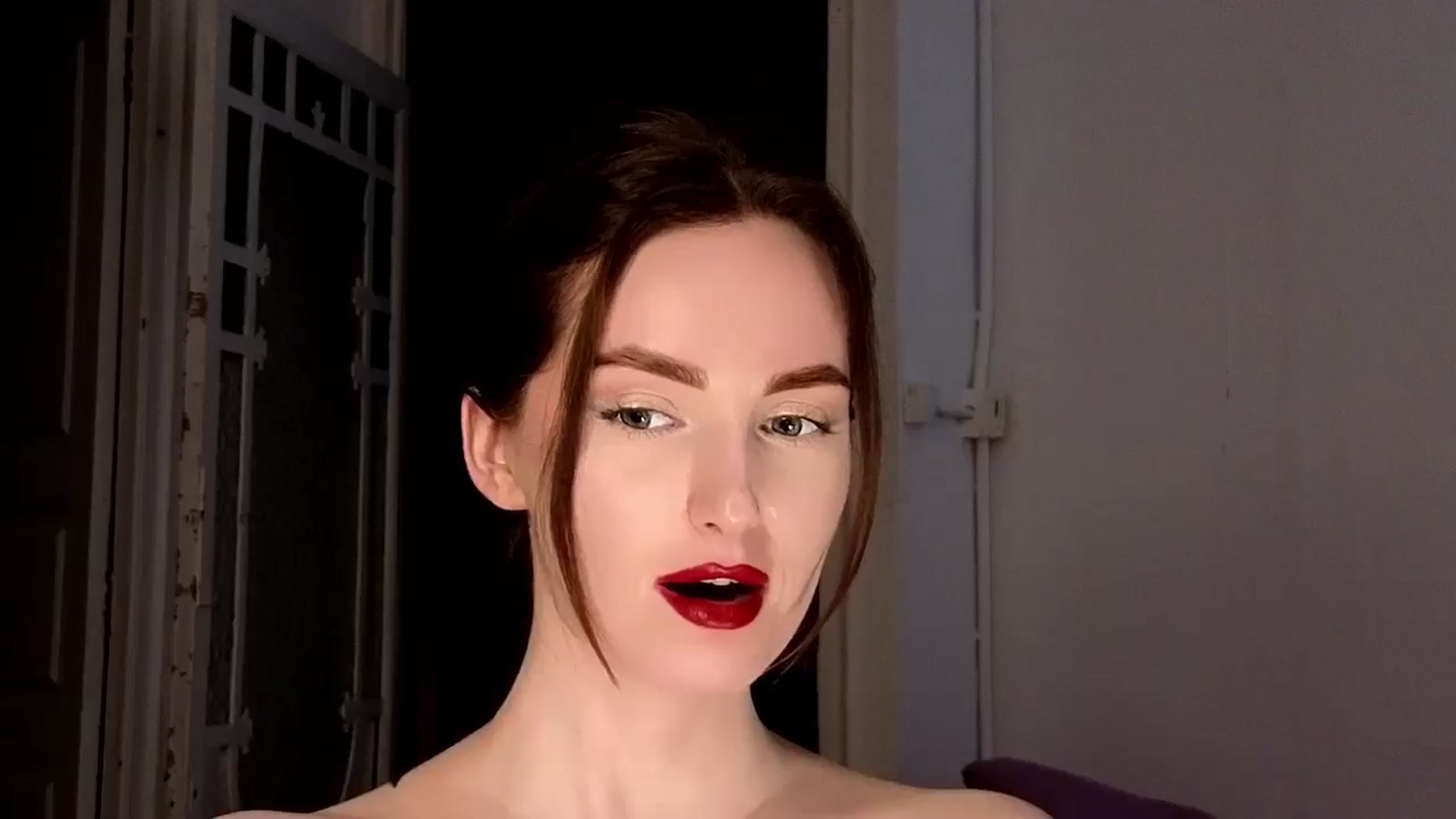 Gallery image thumbnail from Red_Lips_Girl's myfreecams stream on, 06/30/2025, 23:07 image 5 of 20