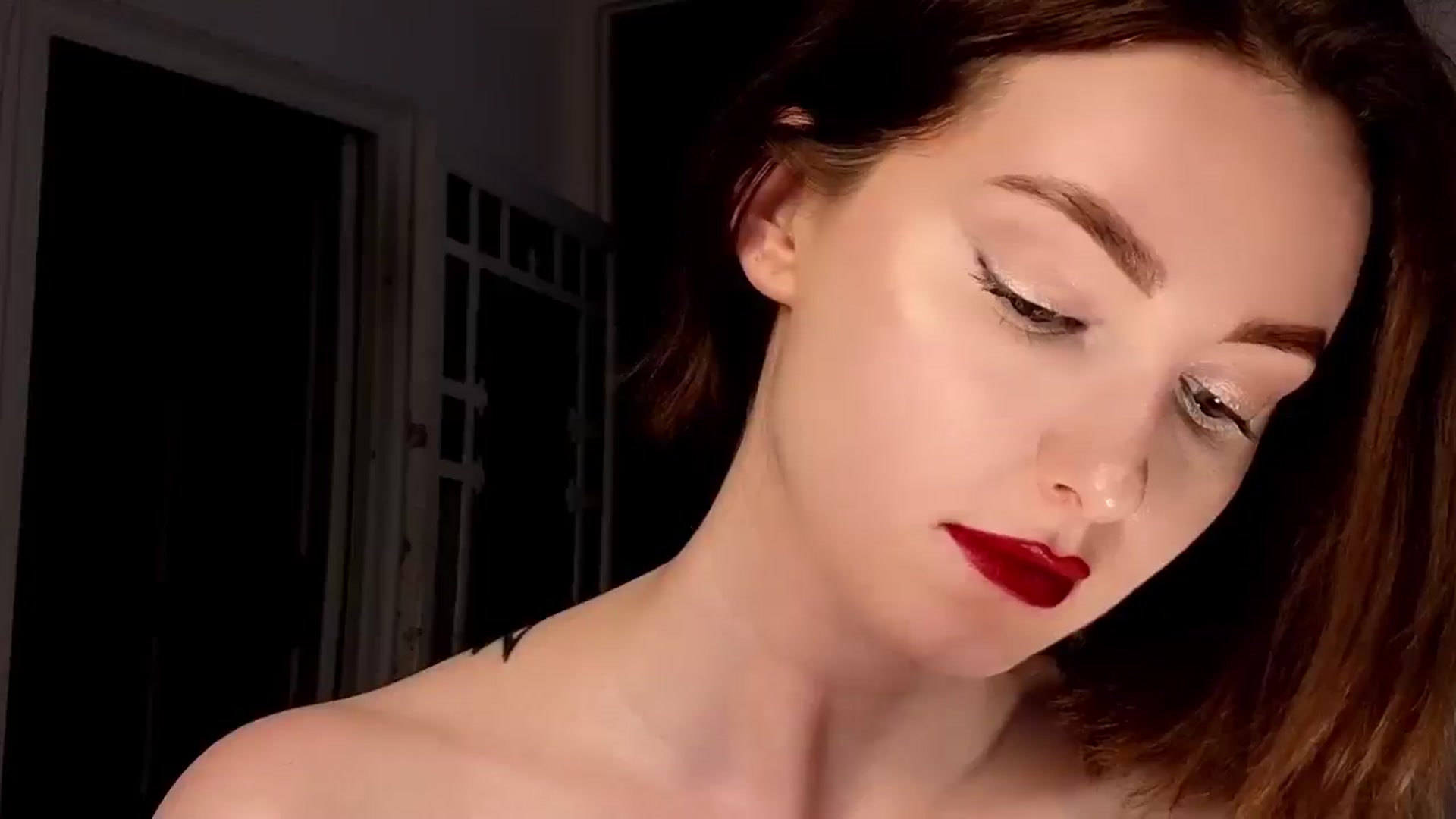 Gallery image thumbnail from Red_Lips_Girl's myfreecams stream on, 07/01/2025, 24:34 image 18 of 20