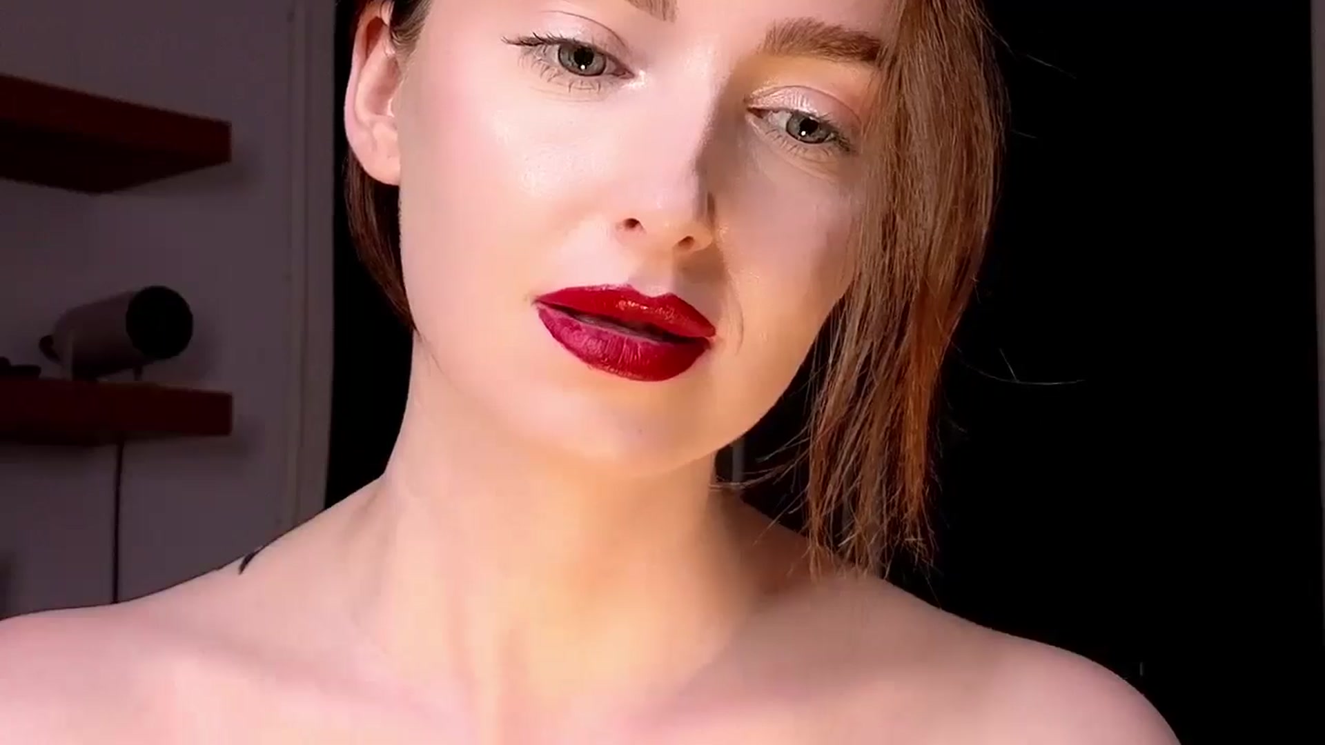 Gallery image thumbnail from Red_Lips_Girl's myfreecams stream on, 07/09/2025, 21:32 image 11 of 20