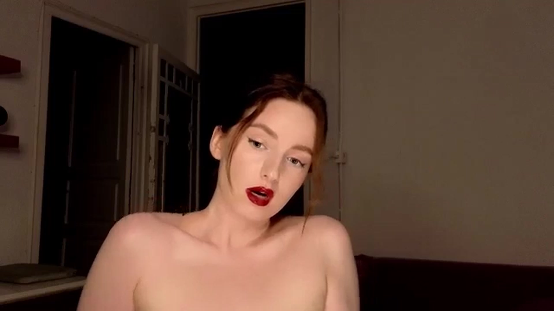 Gallery image thumbnail from Red_Lips_Girl's myfreecams stream on, 07/11/2025, 24:38 image 14 of 20