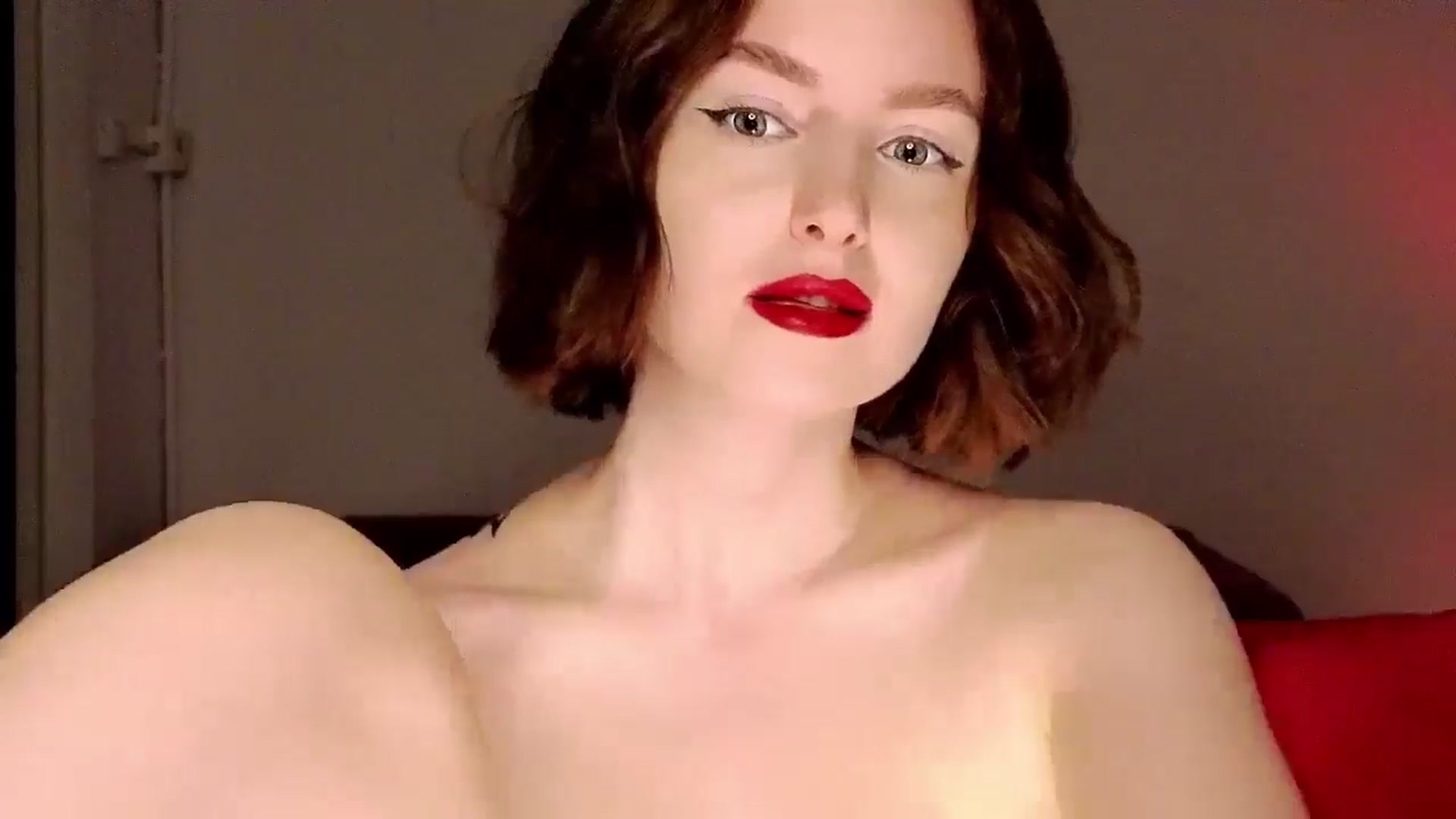 Gallery image thumbnail from Red_Lips_Girl's myfreecams stream on, 07/23/2025, 21:05 image 4 of 20