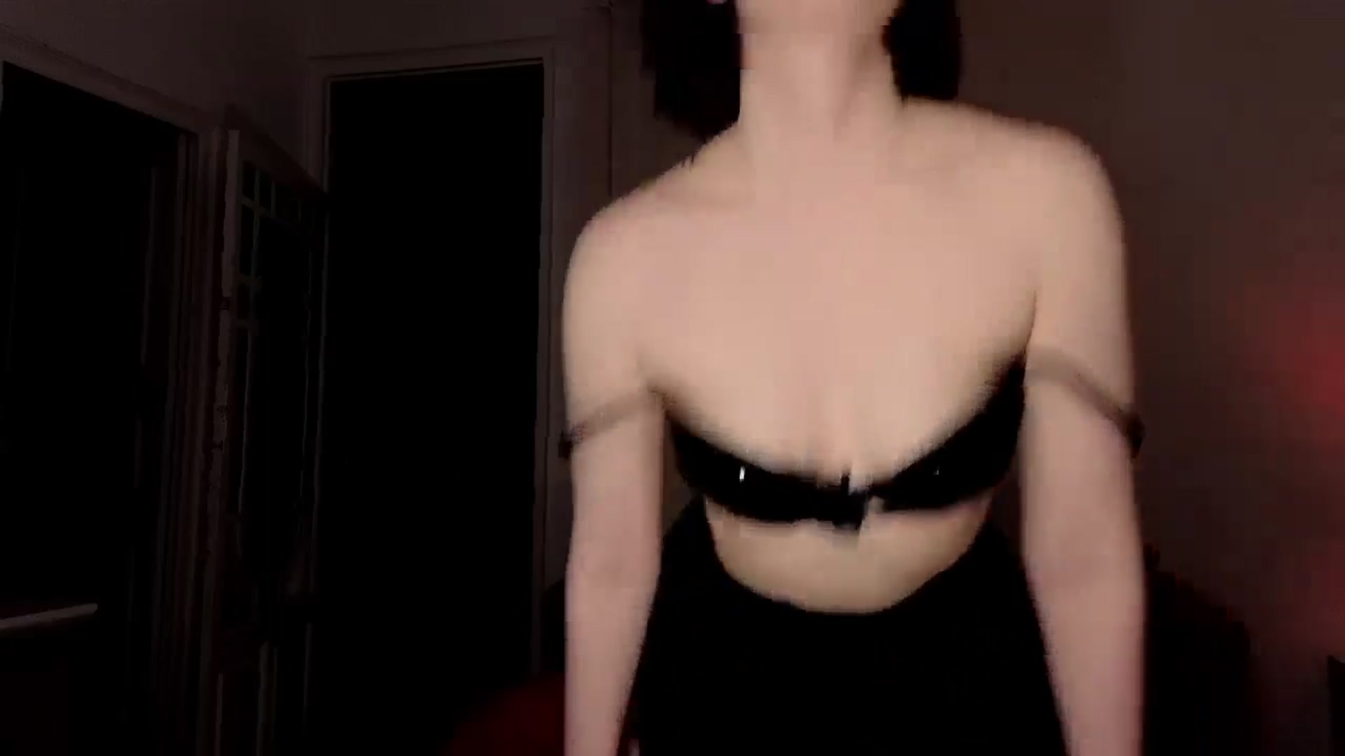 Gallery image thumbnail from Red_Lips_Girl's myfreecams stream on, 07/28/2025, 21:29 image 2 of 20