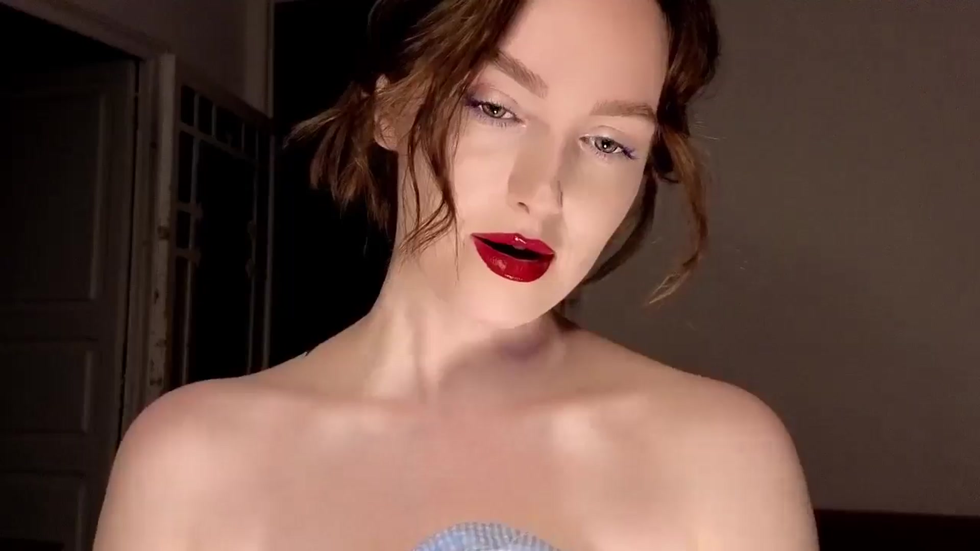 Gallery image thumbnail from Red_Lips_Girl's myfreecams stream on, 07/30/2025, 23:00 image 18 of 20