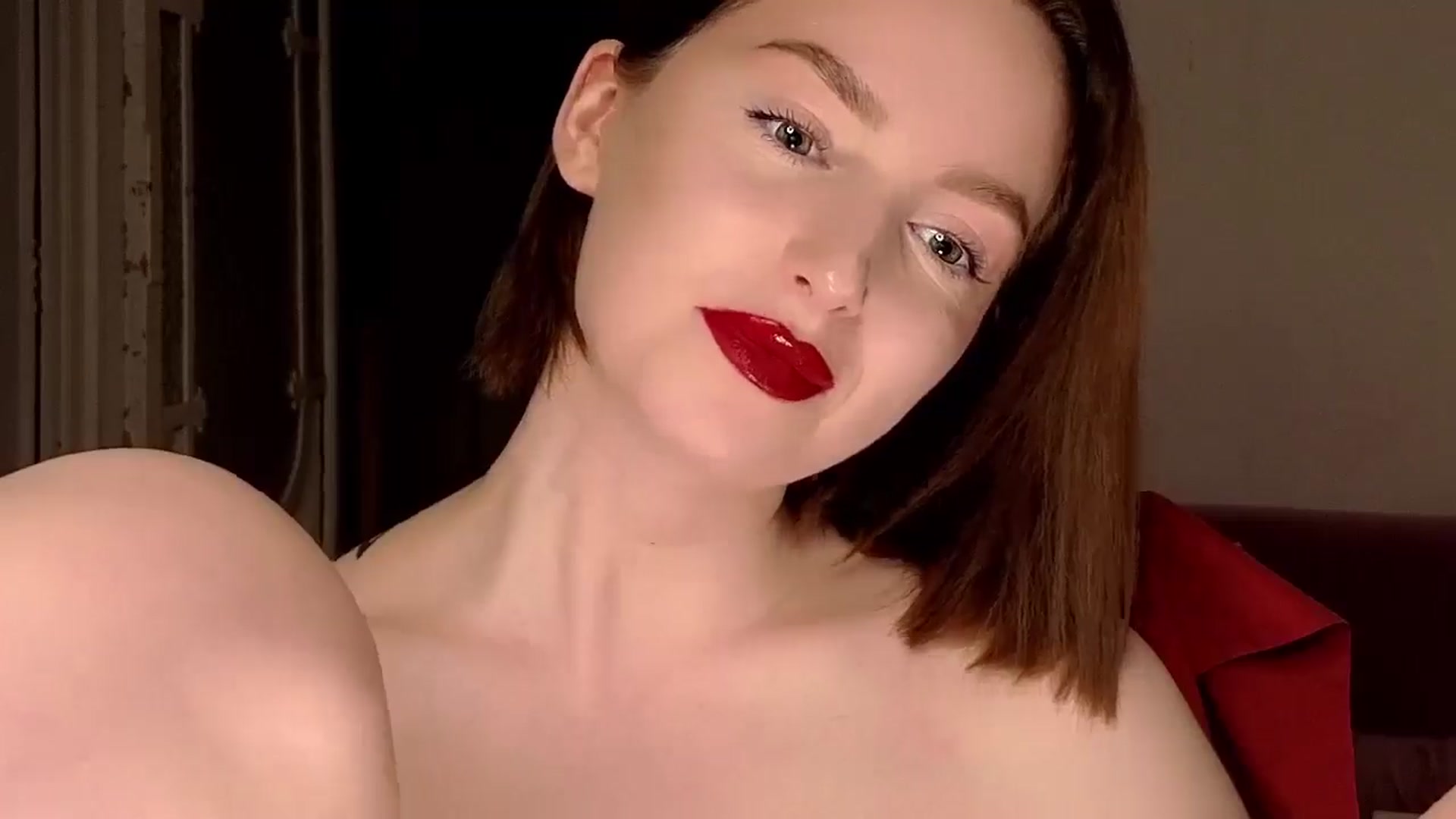 Gallery image thumbnail from Red_Lips_Girl's myfreecams stream on, 08/19/2025, 23:24 image 17 of 20