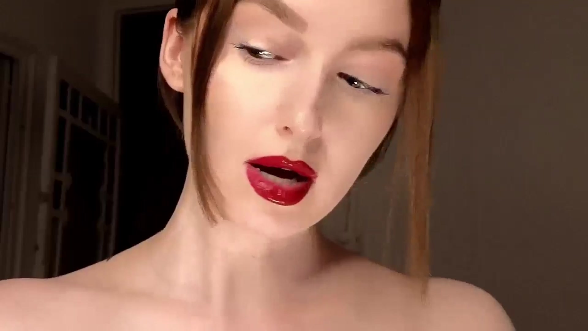 Gallery image thumbnail from Red_Lips_Girl's myfreecams stream on, 08/19/2025, 23:24 image 5 of 20