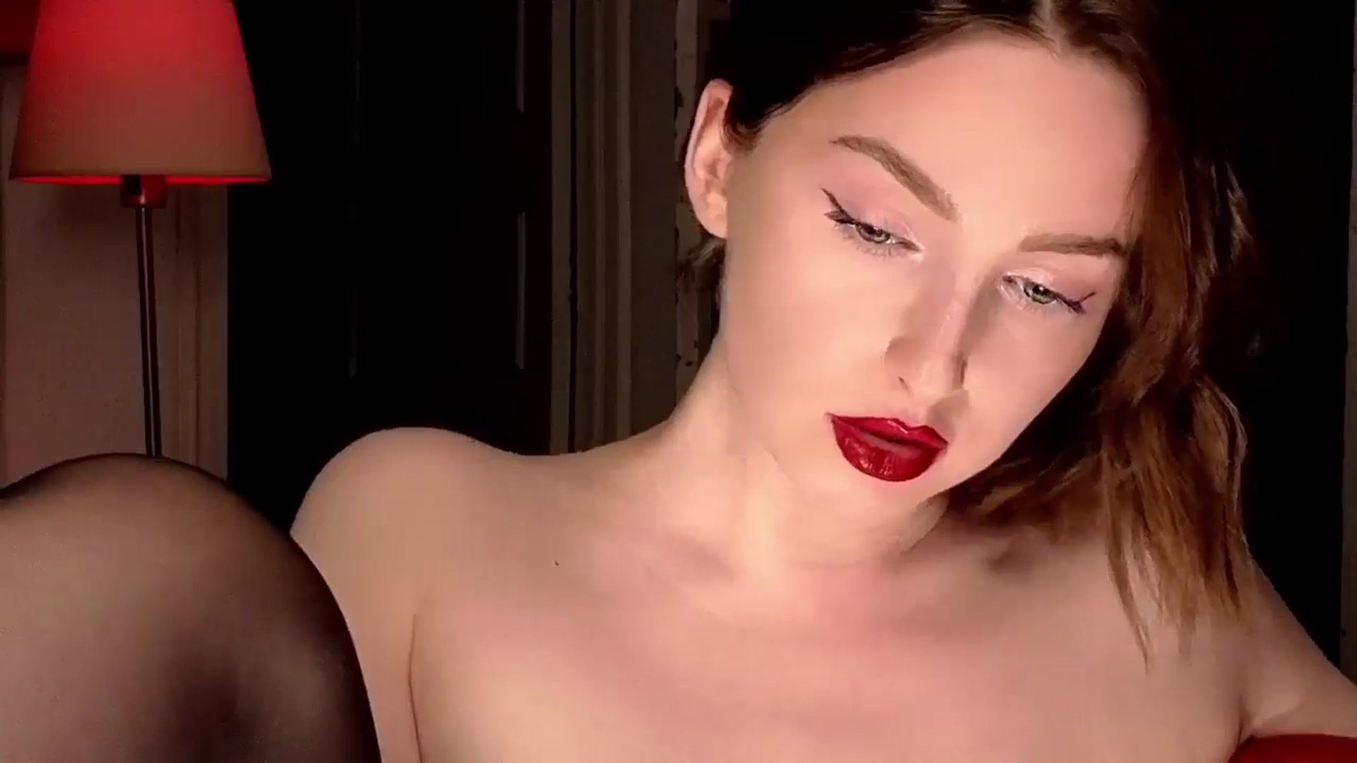 Gallery image thumbnail from Red_Lips_Girl's myfreecams stream on, 08/22/2025, 23:47 image 15 of 20