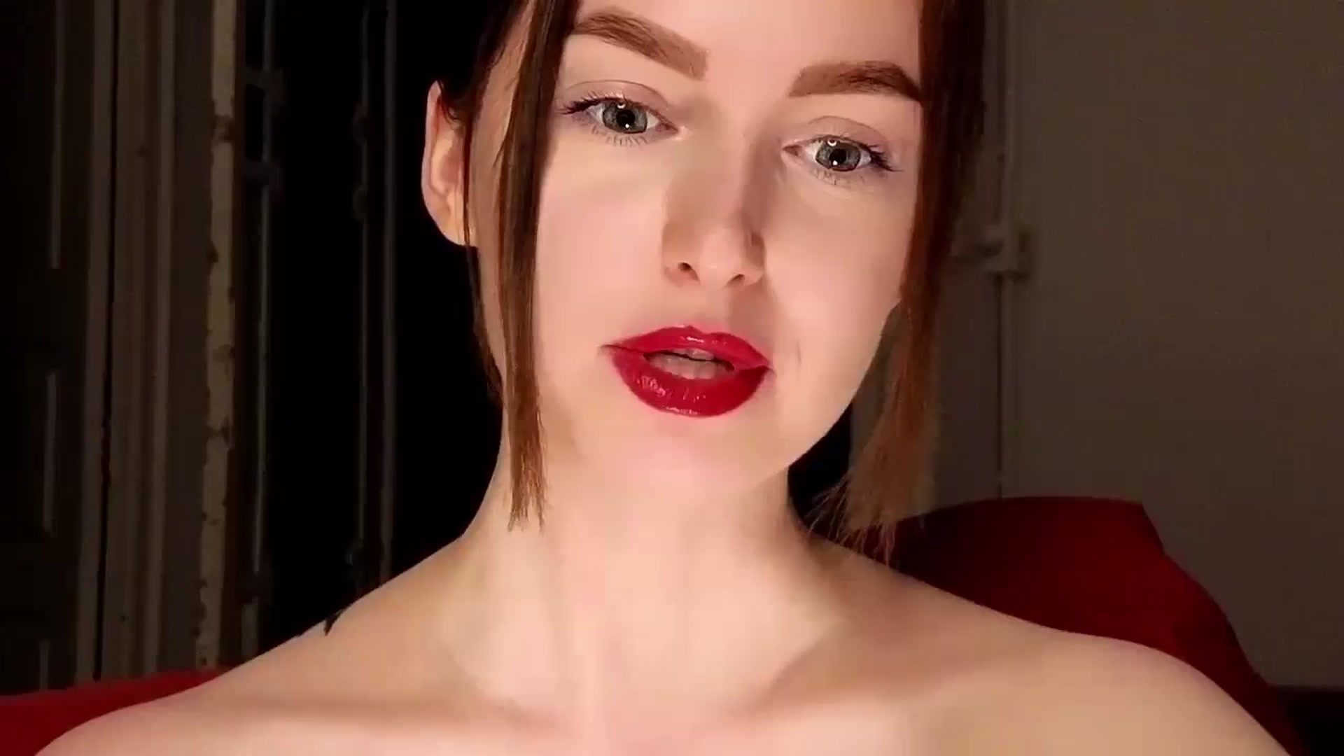 Gallery image thumbnail from Red_Lips_Girl's myfreecams stream on, 08/26/2025, 01:31 image 5 of 20