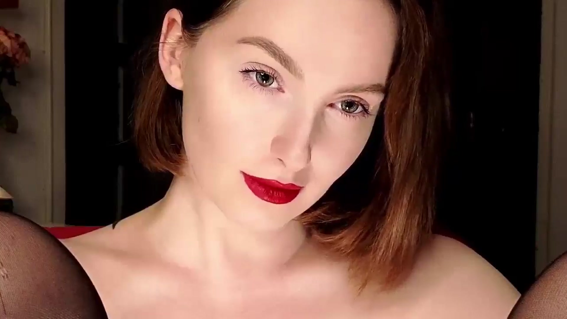 Gallery image thumbnail from Red_Lips_Girl's myfreecams stream on, 09/06/2025, 22:30 image 14 of 20