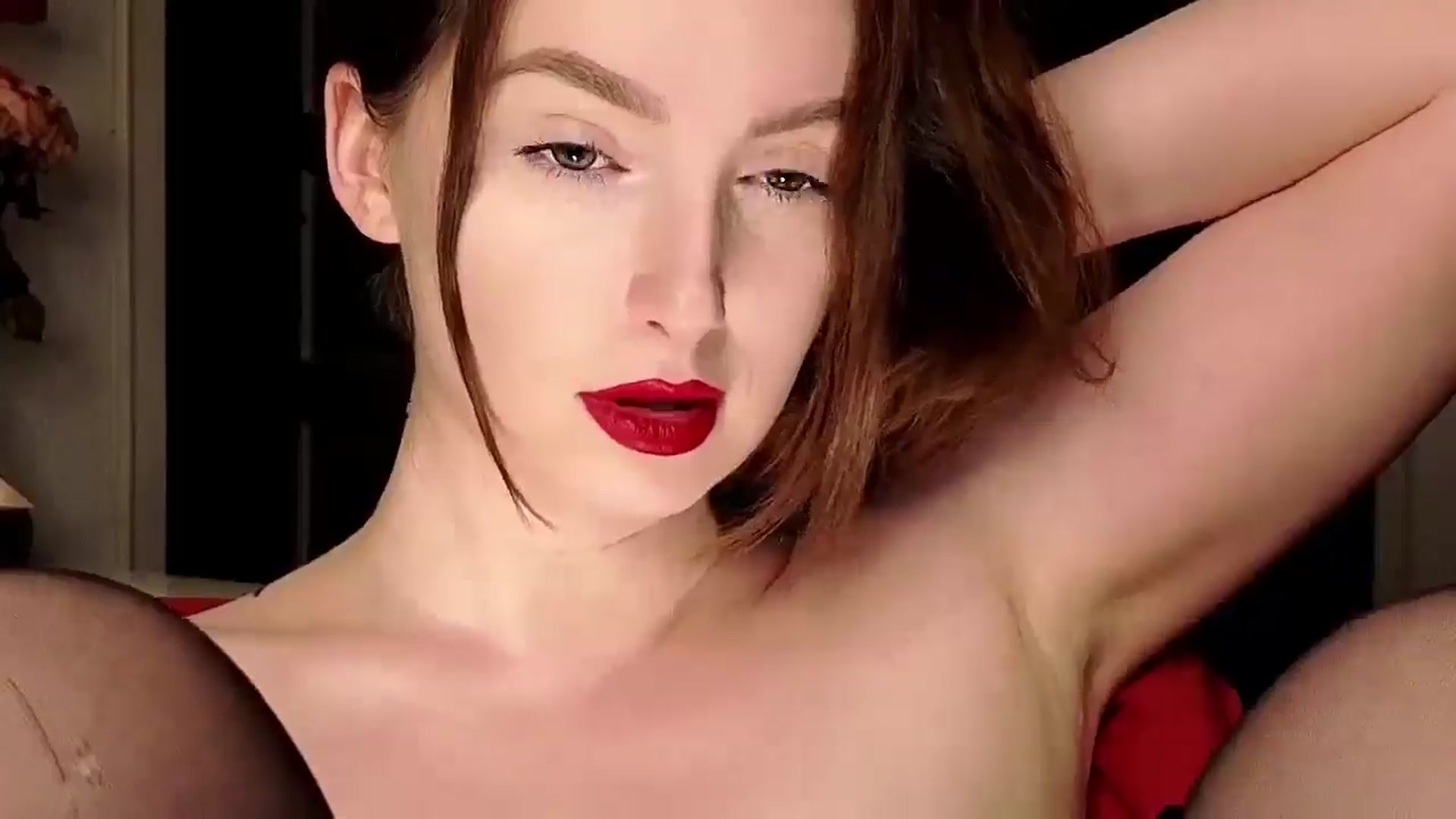 Gallery image thumbnail from Red_Lips_Girl's myfreecams stream on, 09/06/2025, 22:30 image 15 of 20