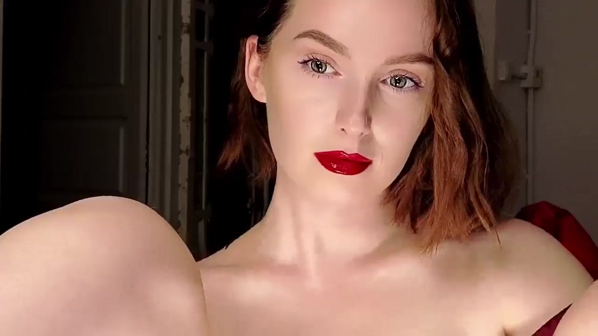 Gallery image thumbnail from Red_Lips_Girl's myfreecams stream on, 09/08/2025, 23:23 image 3 of 20
