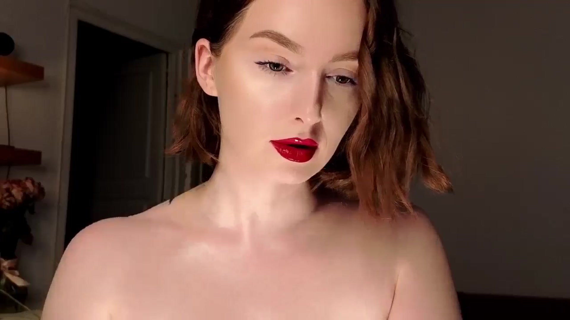 Gallery image thumbnail from Red_Lips_Girl's myfreecams stream on, 09/09/2025, 24:08 image 7 of 20