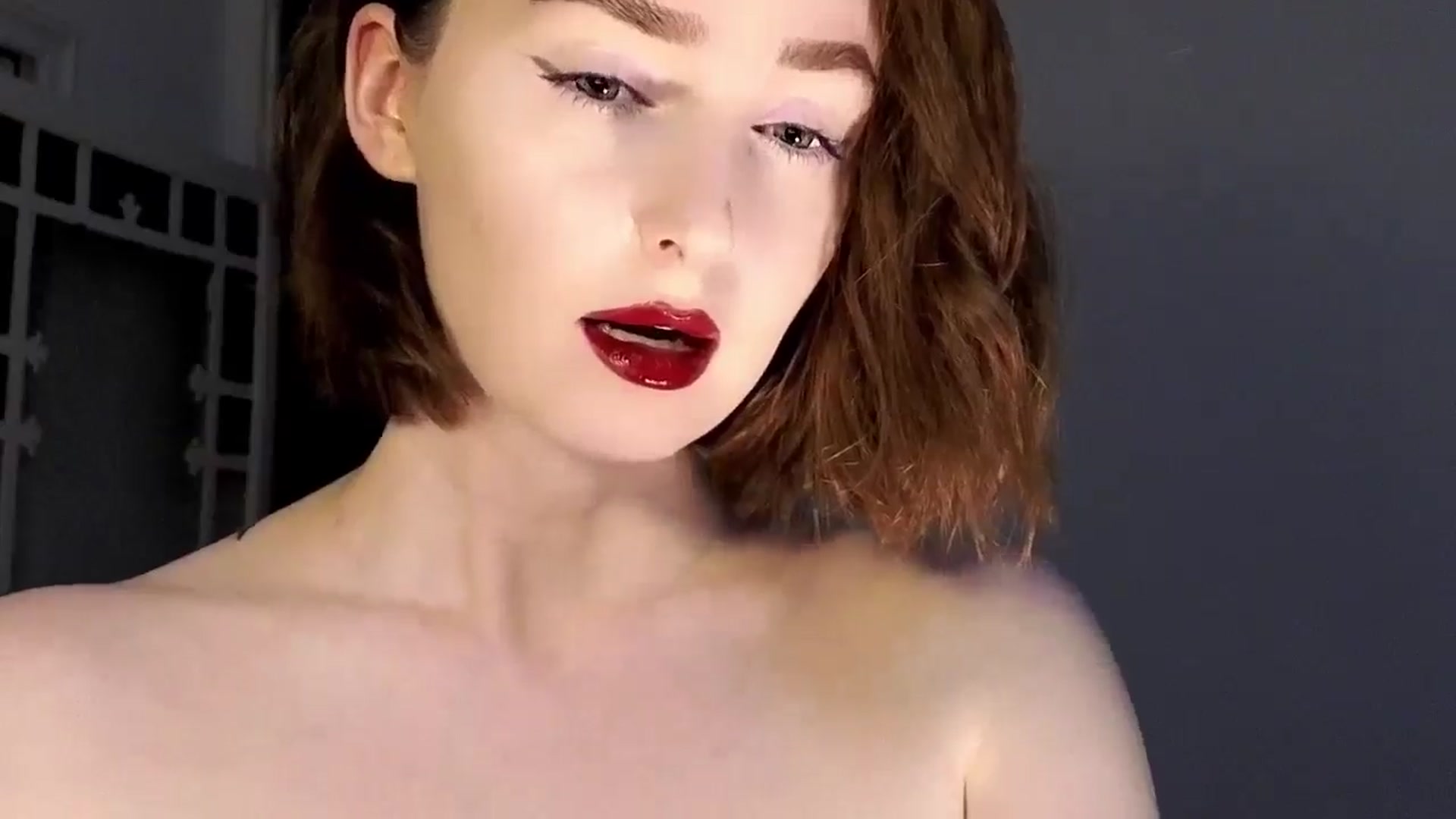Gallery image thumbnail from Red_Lips_Girl's myfreecams stream on, 09/14/2025, 23:23 image 3 of 20