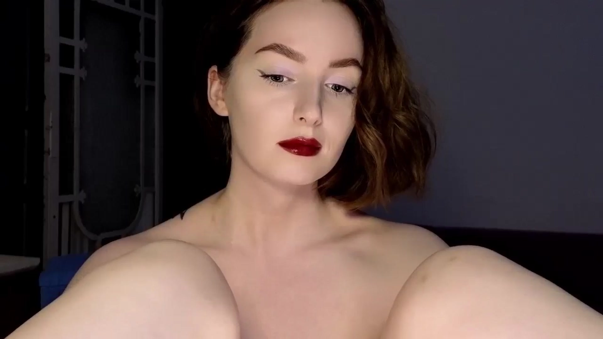 Gallery image thumbnail from Red_Lips_Girl's myfreecams stream on, 09/14/2025, 23:23 image 8 of 20