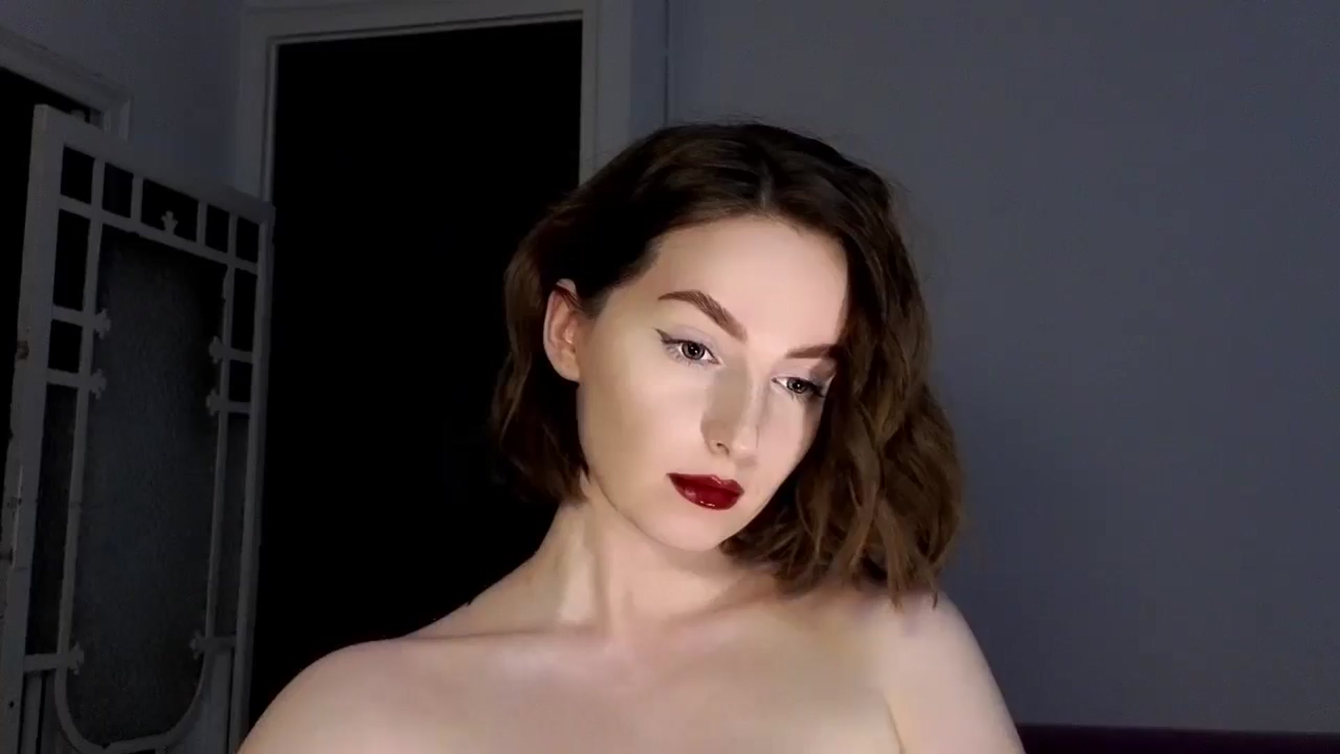 Gallery image thumbnail from Red_Lips_Girl's myfreecams stream on, 09/14/2025, 23:23 image 1 of 20
