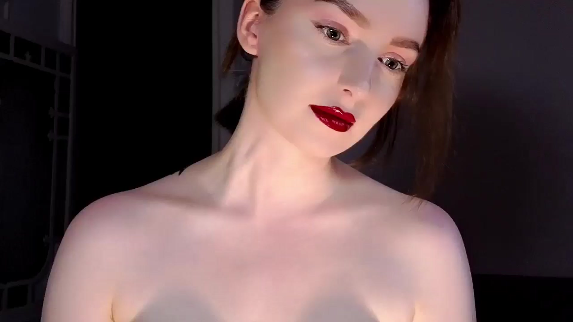 Gallery image thumbnail from Red_Lips_Girl's myfreecams stream on, 09/23/2025, 21:18 image 1 of 20