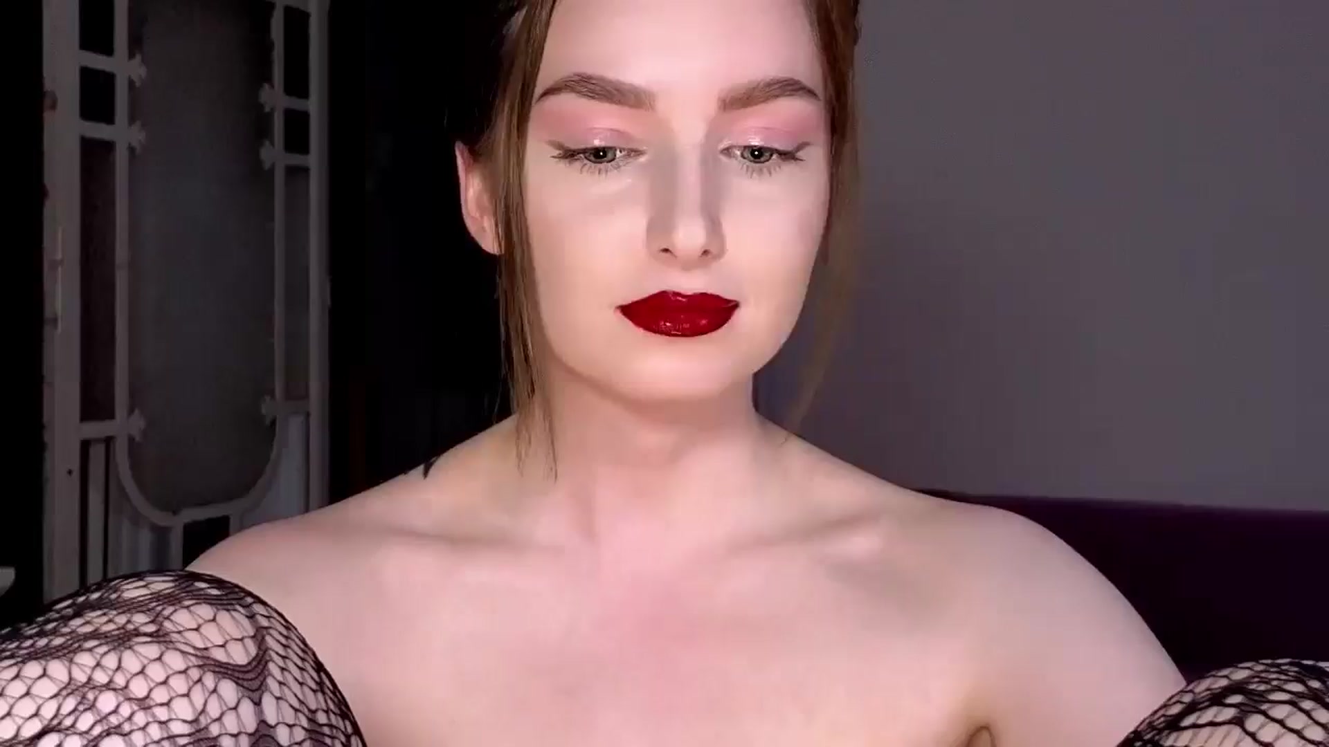 Gallery image thumbnail from Red_Lips_Girl's myfreecams stream on, 09/23/2025, 21:18 image 20 of 20