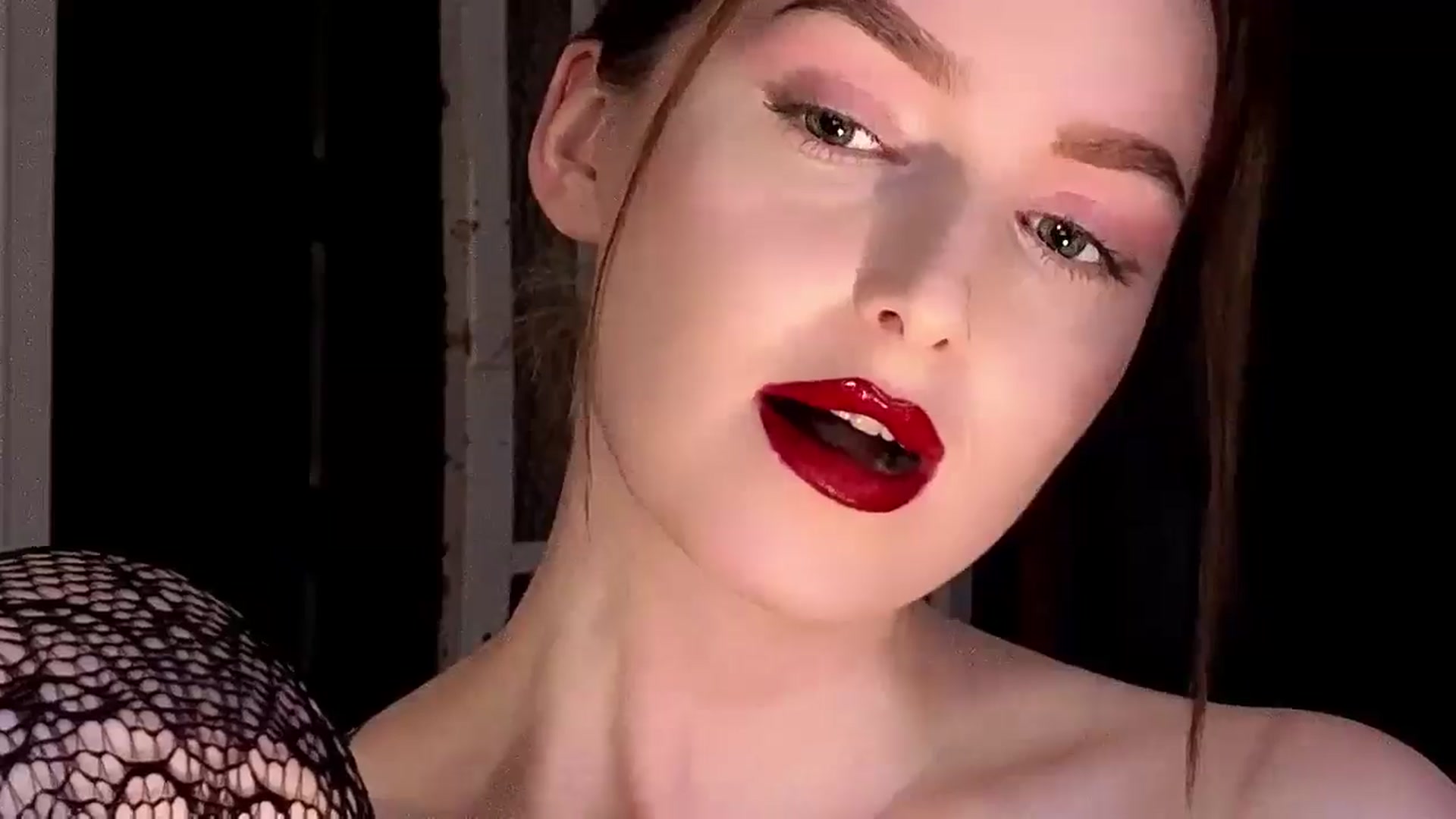 Gallery image thumbnail from Red_Lips_Girl's myfreecams stream on, 09/24/2025, 24:28 image 20 of 20