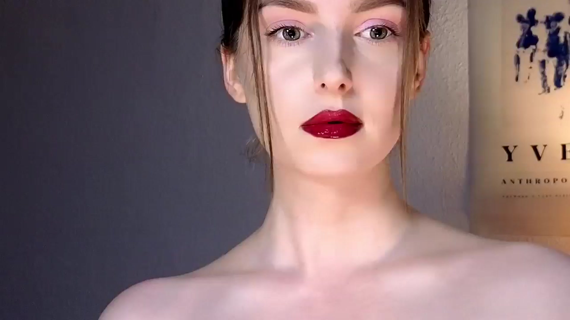 Gallery image thumbnail from Red_Lips_Girl's myfreecams stream on, 10/13/2025, 21:10 image 15 of 20