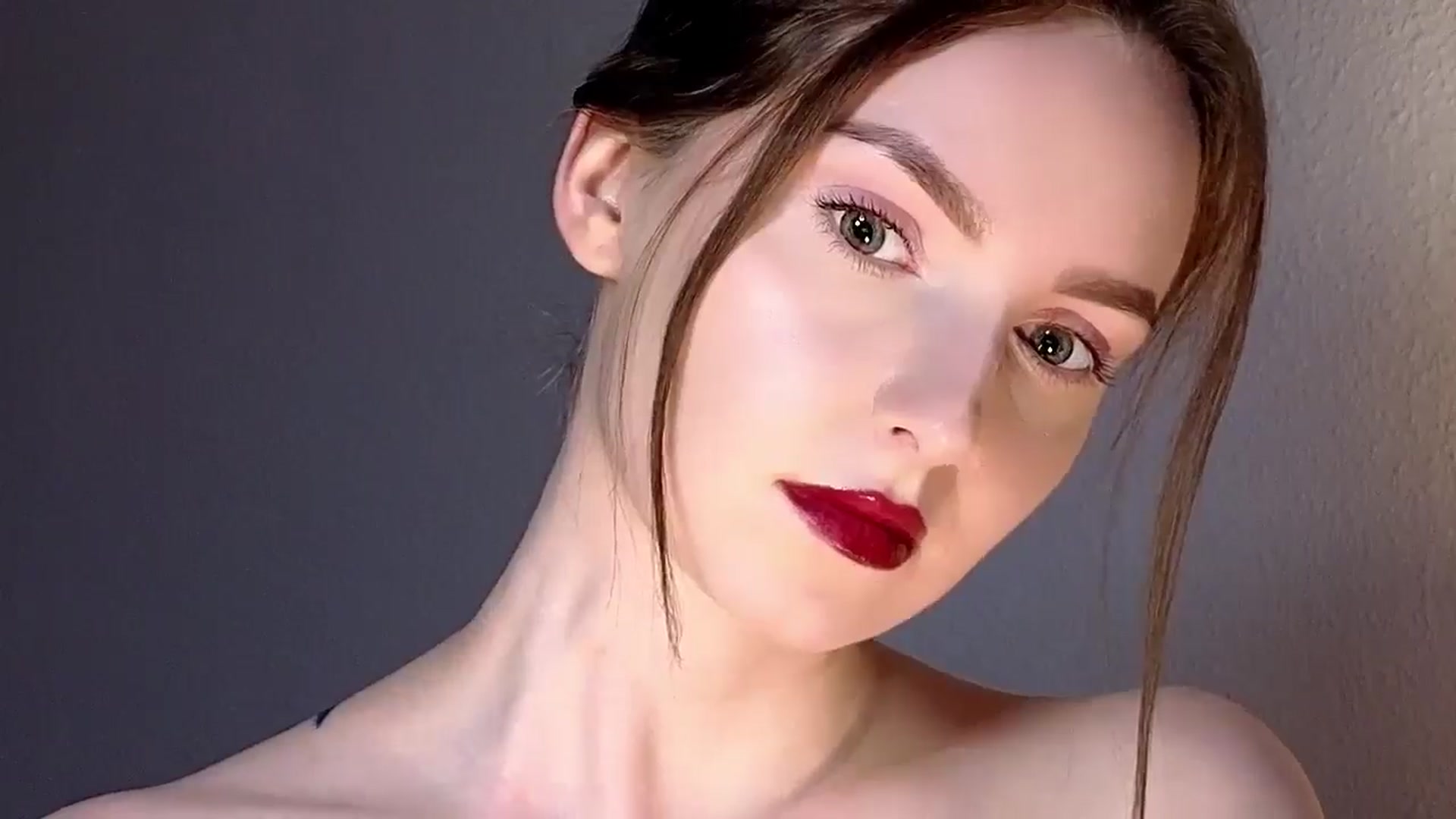 Gallery image thumbnail from Red_Lips_Girl's myfreecams stream on, 10/14/2025, 02:08 image 20 of 20