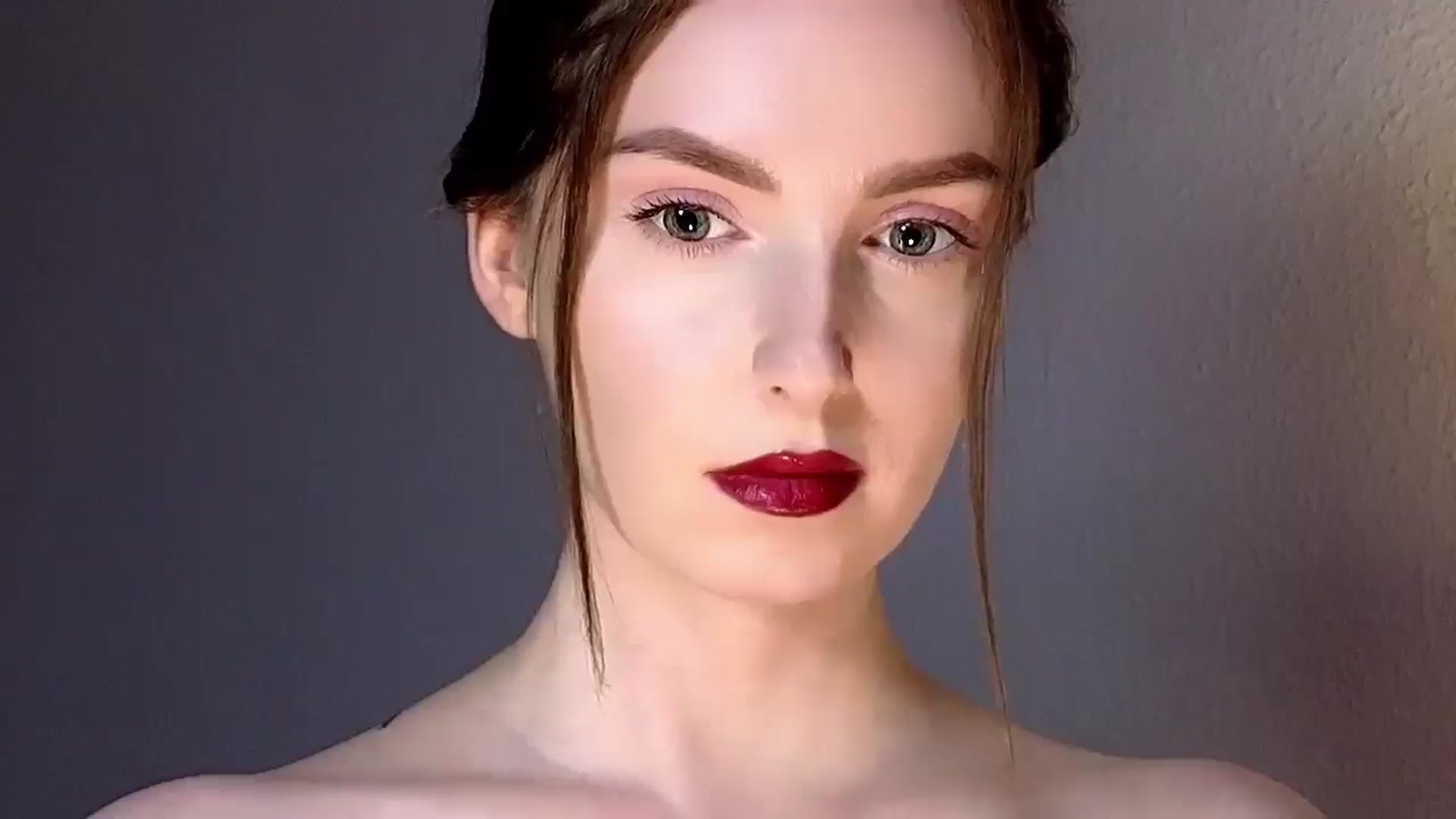 Gallery image thumbnail from Red_Lips_Girl's myfreecams stream on, 10/14/2025, 02:08 image 19 of 20