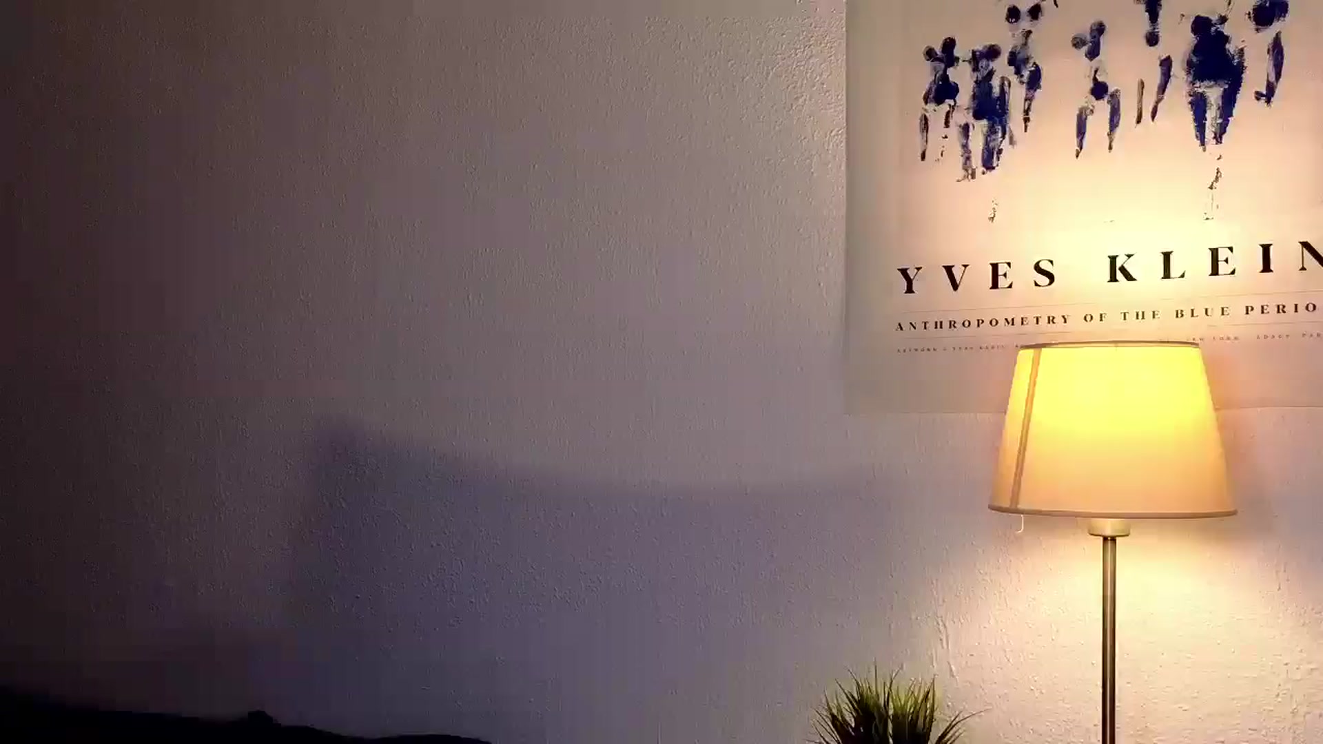 Gallery image thumbnail from Red_Lips_Girl's myfreecams stream on, 10/14/2025, 19:54 image 15 of 20