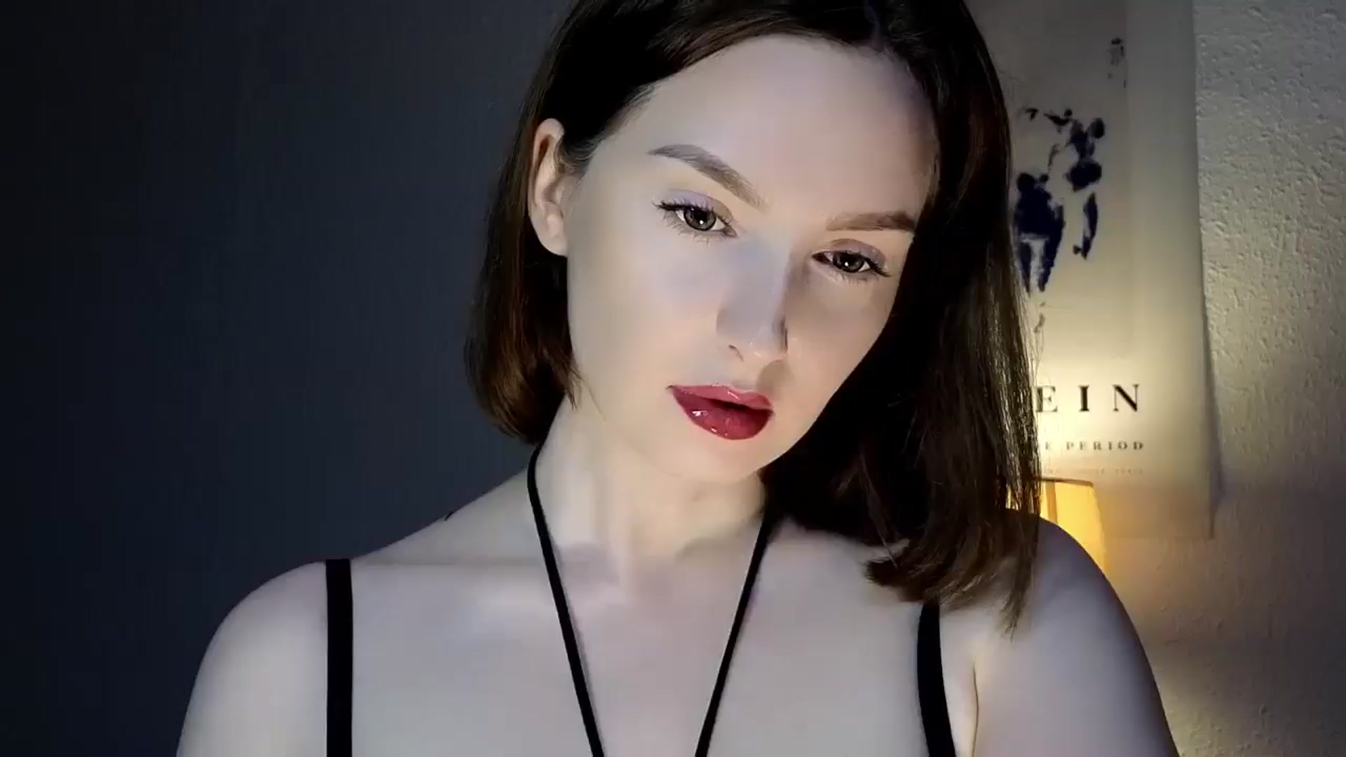Gallery image thumbnail from Red_Lips_Girl's myfreecams stream on, 11/04/2025, 21:47 image 1 of 20