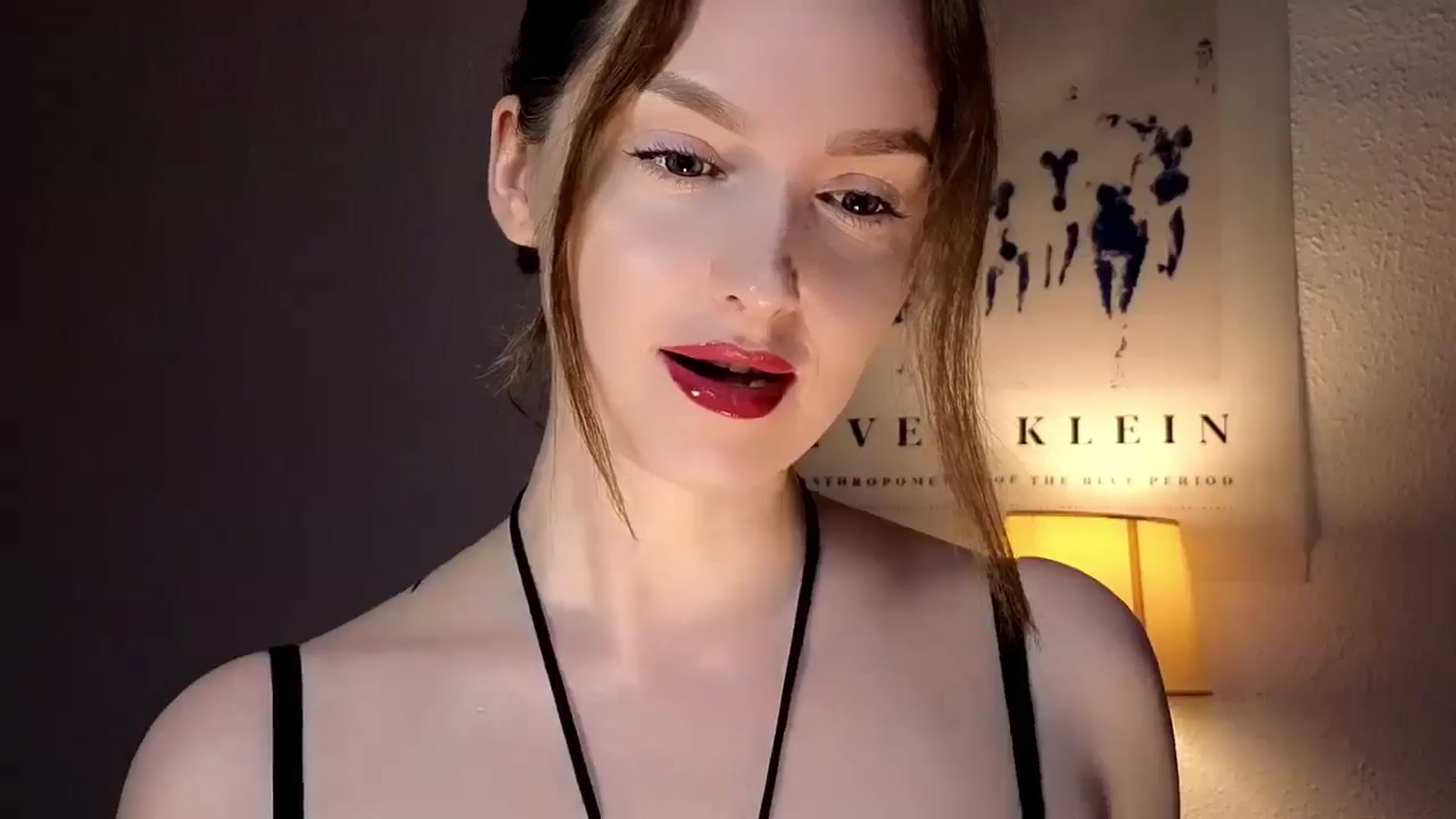 Gallery image thumbnail from Red_Lips_Girl's myfreecams stream on, 11/04/2025, 21:47 image 10 of 20