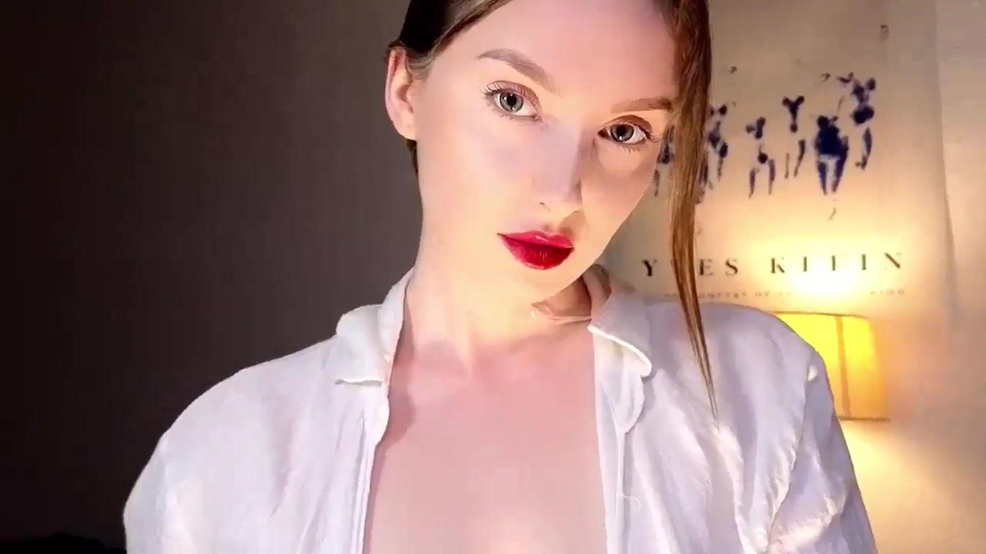 Gallery image thumbnail from Red_Lips_Girl's myfreecams stream on, 11/05/2025, 24:13 image 18 of 20