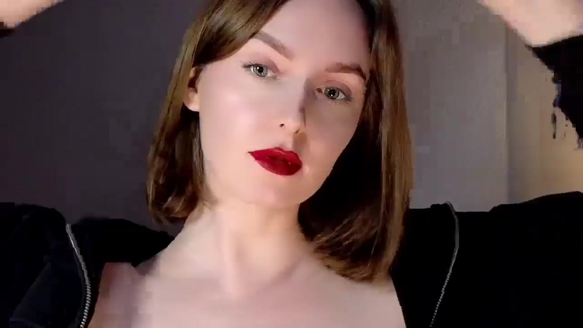 Gallery image thumbnail from Red_Lips_Girl's myfreecams stream on, 11/12/2025, 01:37 image 7 of 20