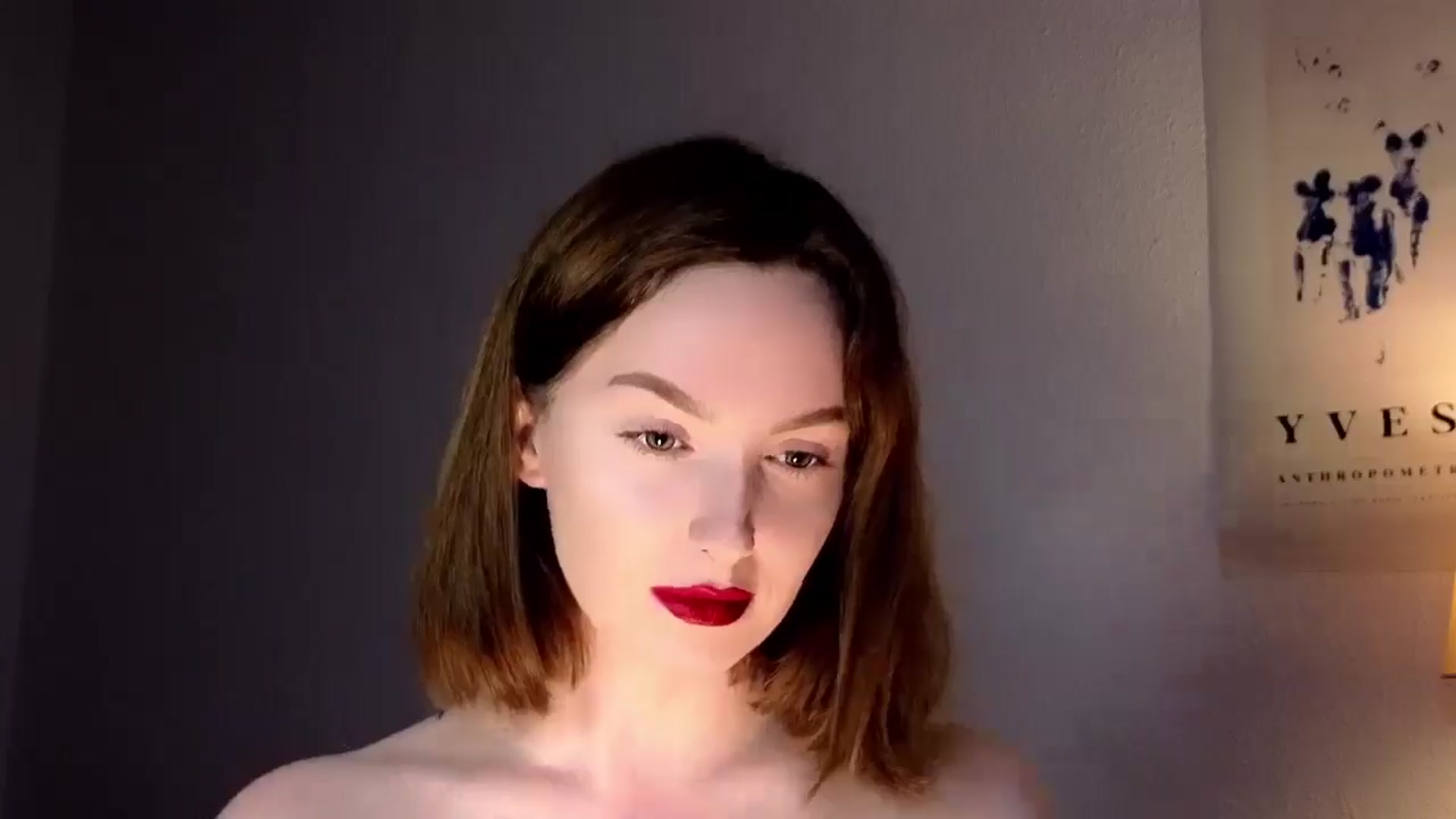 Gallery image thumbnail from Red_Lips_Girl's myfreecams stream on, 11/18/2025, 24:00 image 2 of 20
