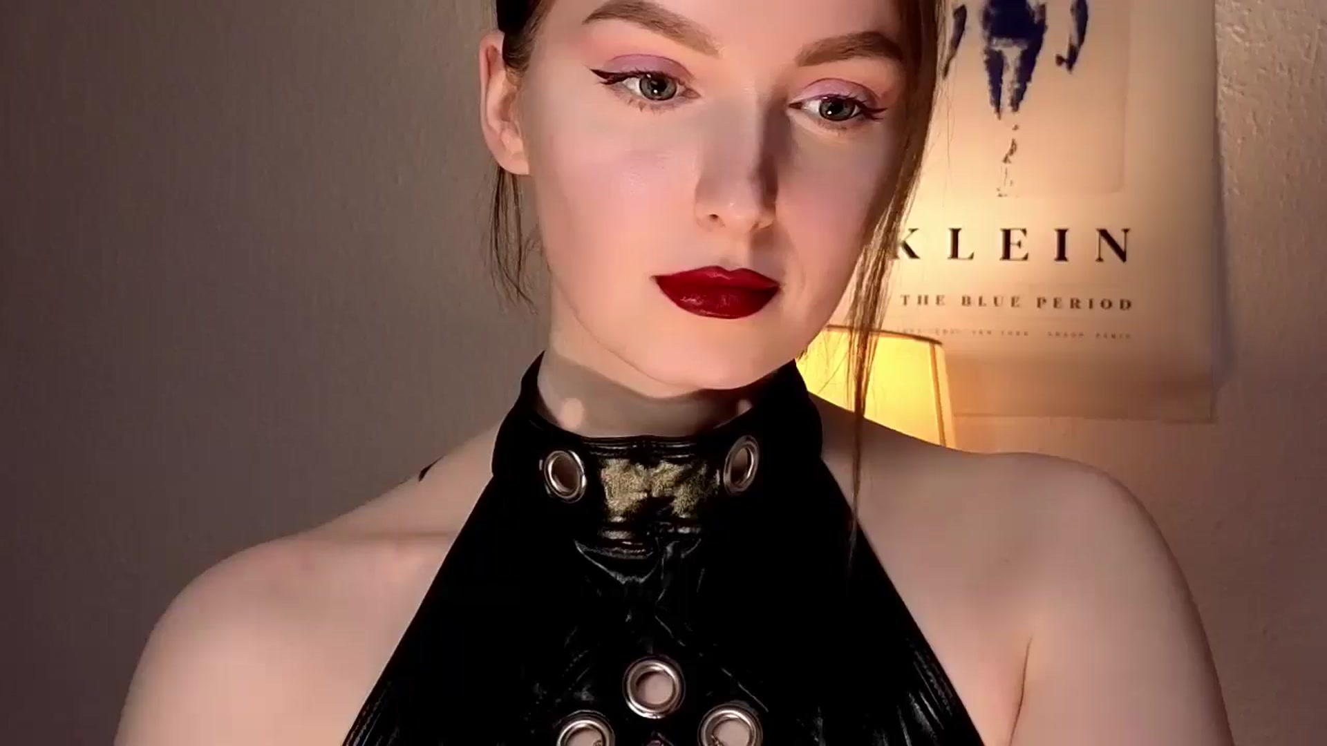 Gallery image thumbnail from Red_Lips_Girl's myfreecams stream on, 12/19/2025, 23:08 image 1 of 20