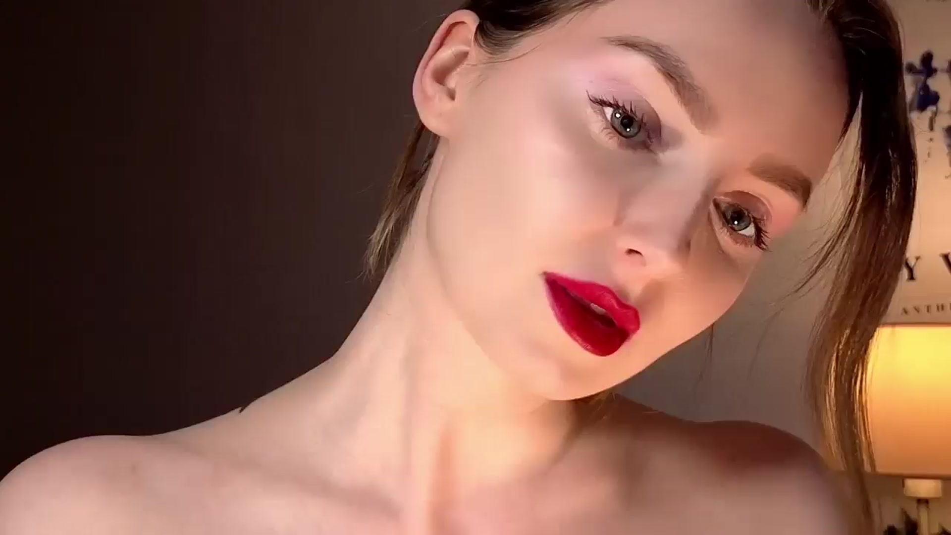 Gallery image thumbnail from Red_Lips_Girl's myfreecams stream on, 12/24/2025, 01:47 image 11 of 20
