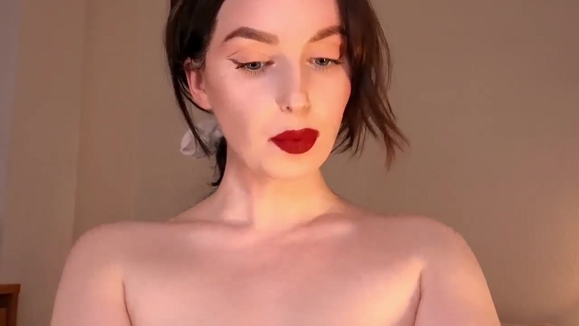 Gallery image thumbnail from Red_Lips_Girl's myfreecams stream on, 02/24/2026, 02:44 image 2 of 20