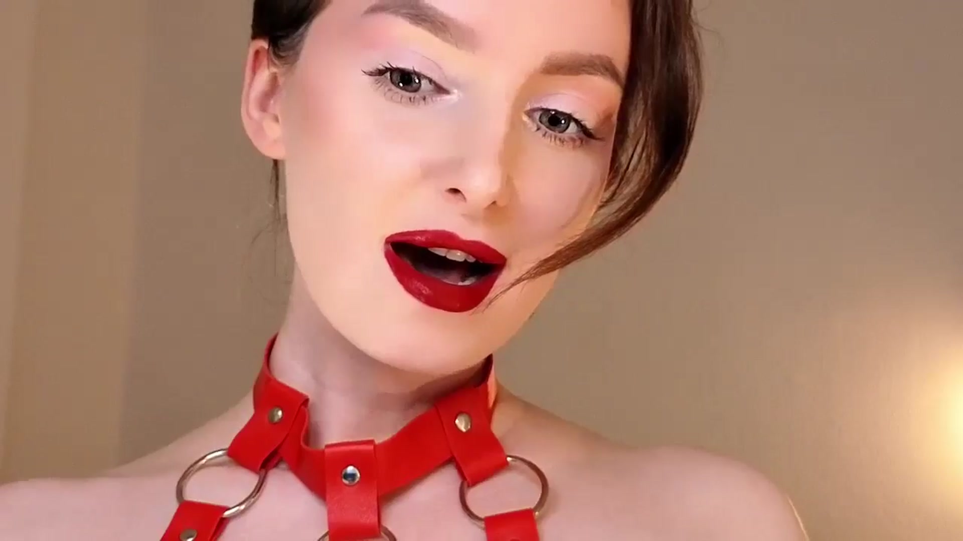 Gallery image thumbnail from Red_Lips_Girl's myfreecams stream on, 03/11/2026, 01:43 image 13 of 20