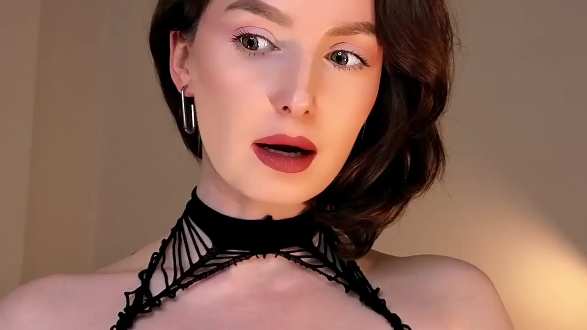 Gallery image thumbnail from Red_Lips_Girl's myfreecams stream on, 03/14/2026, 01:09 image 7 of 20