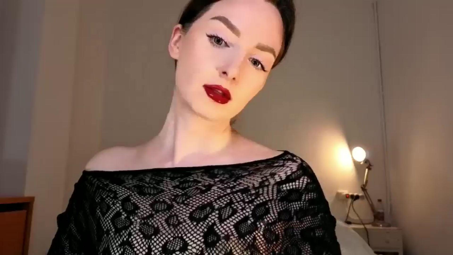 Gallery image thumbnail from Red_Lips_Girl's myfreecams stream on, 03/21/2026, 24:07 image 2 of 20