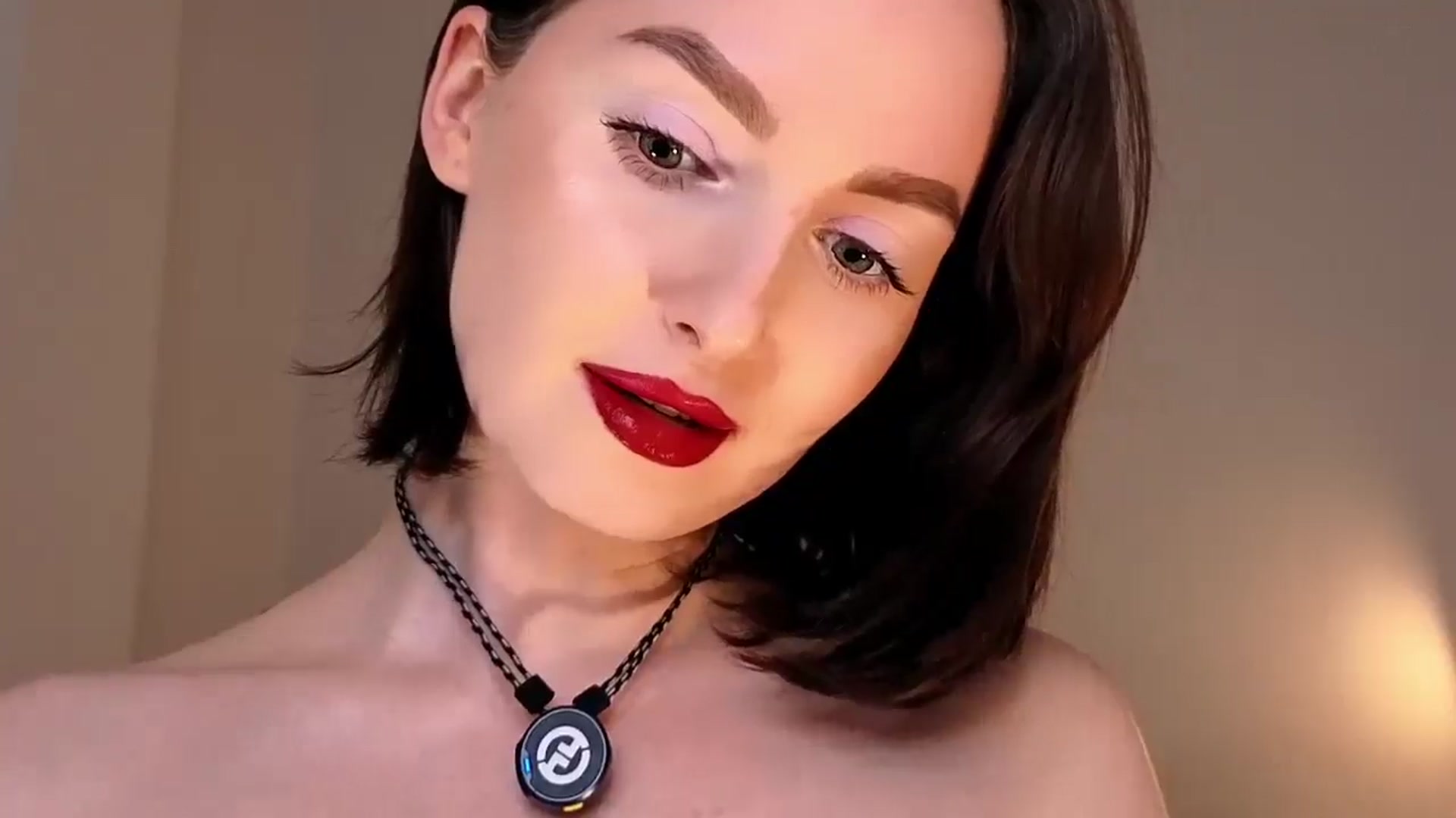 Gallery image thumbnail from Red_Lips_Girl's myfreecams stream on, 03/25/2026, 03:41 image 12 of 20