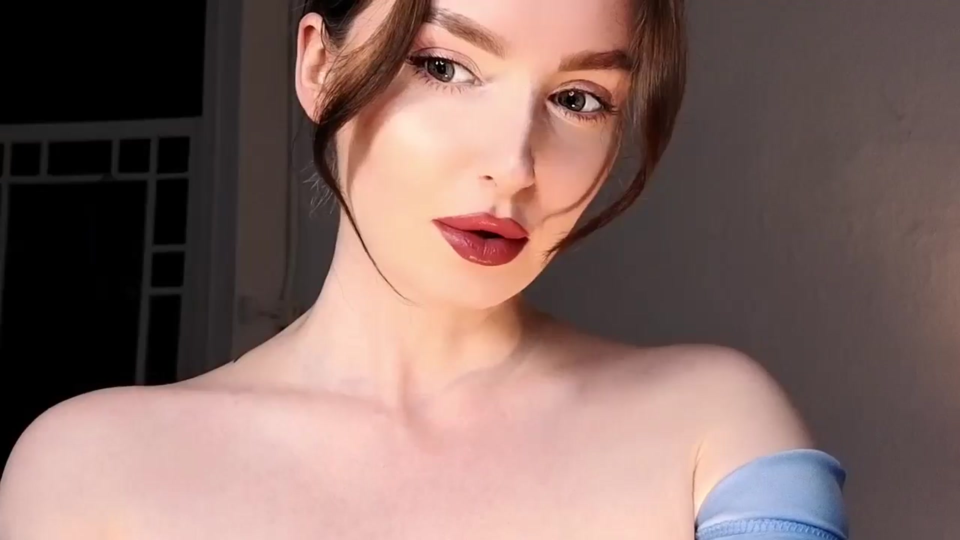 Gallery image thumbnail from Red_Lips_Girl's myfreecams stream on, 04/07/2026, 18:04 image 7 of 20