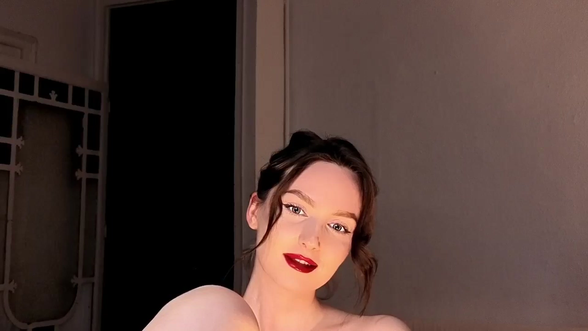 Gallery image thumbnail from Red_Lips_Girl's myfreecams stream on, 04/09/2026, 23:58 image 20 of 20